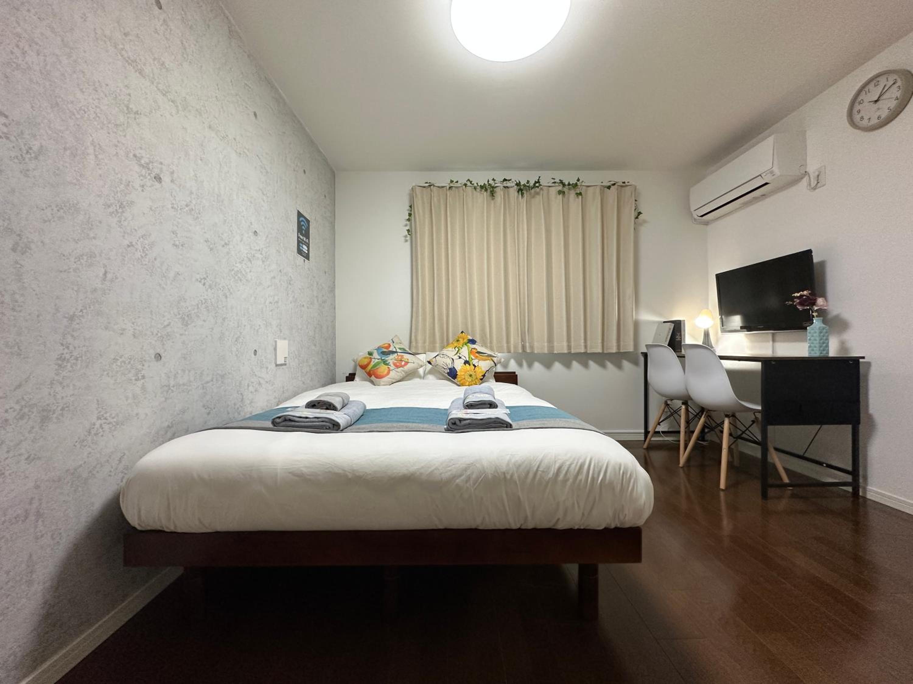 One-Bedroom Apartment photo 2