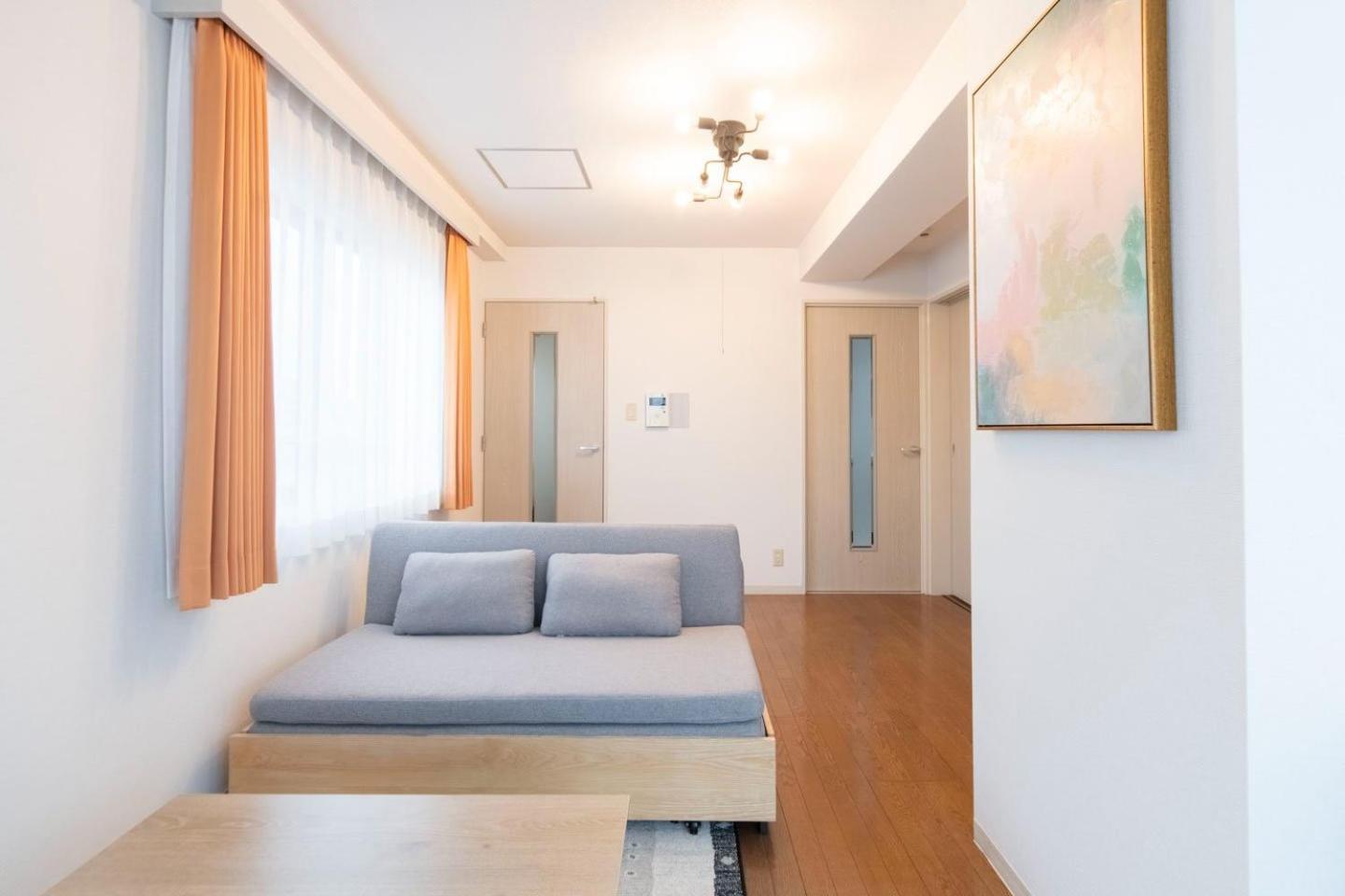 One-Bedroom Apartment photo 2