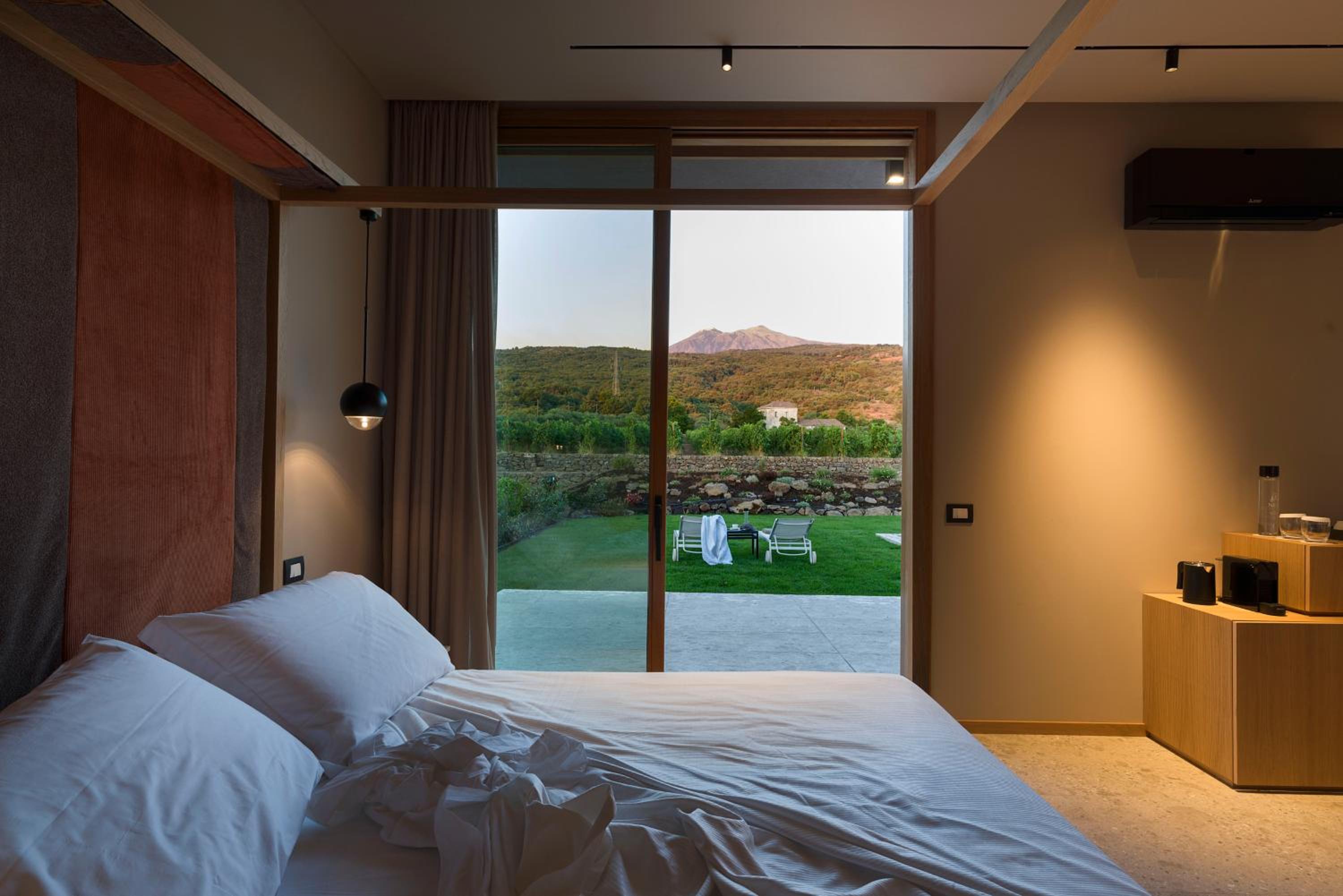 Suite with Private Pool - Photo 7