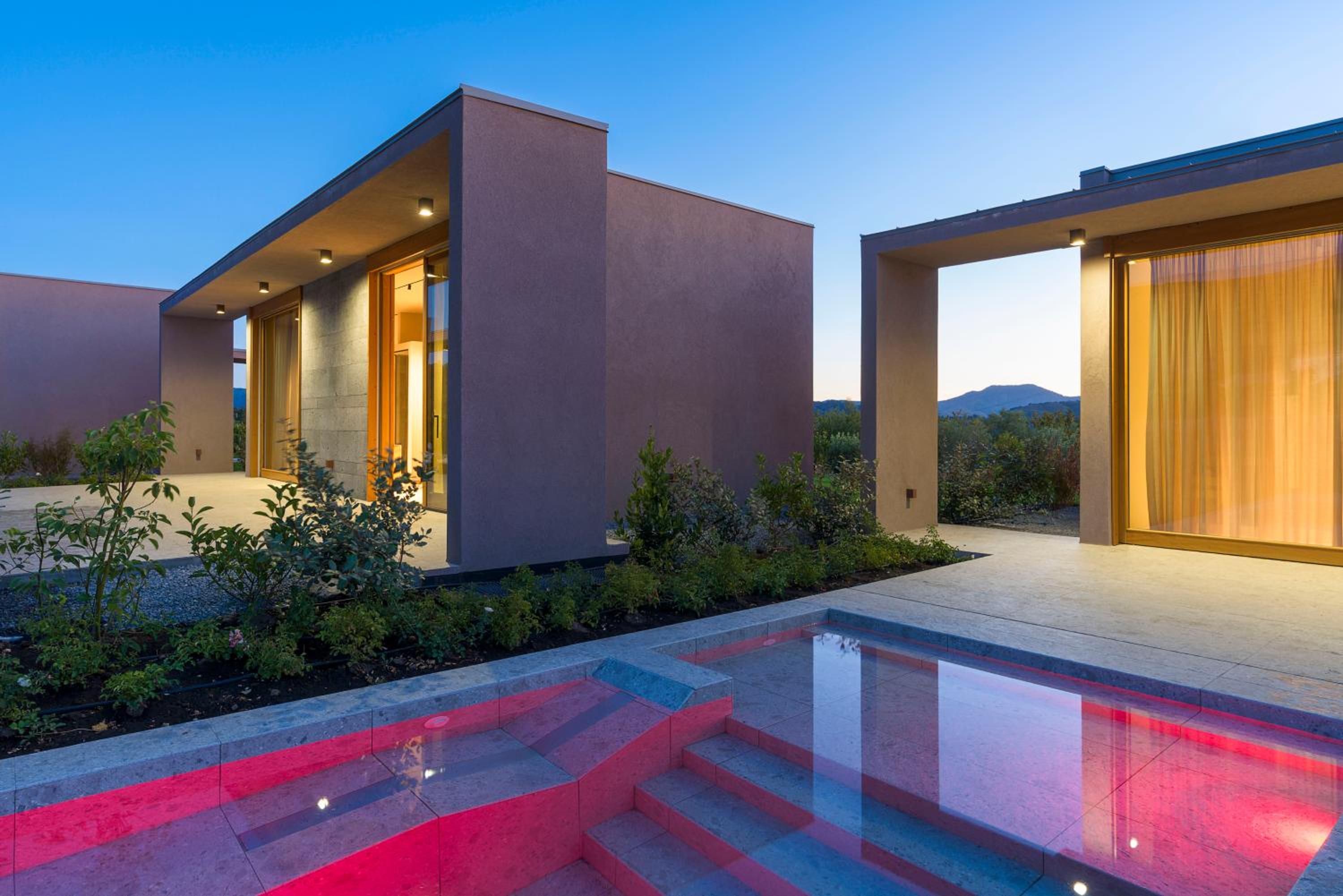 Suite with Private Pool - Photo 14