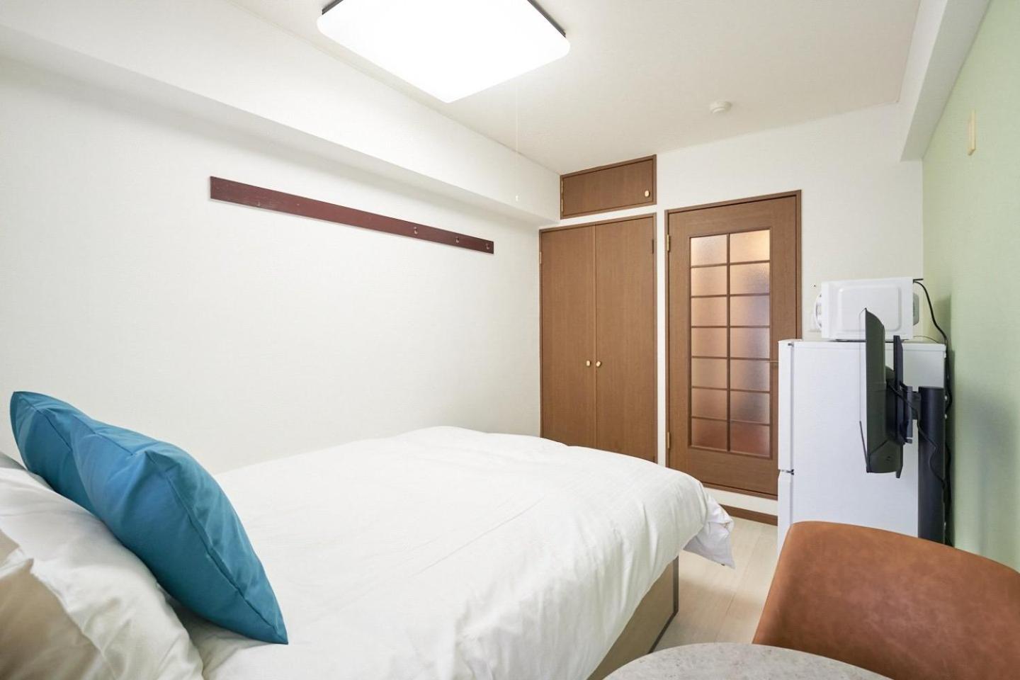 One-Bedroom Apartment photo 2