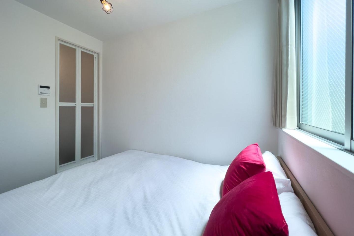 One-Bedroom Apartment photo 3