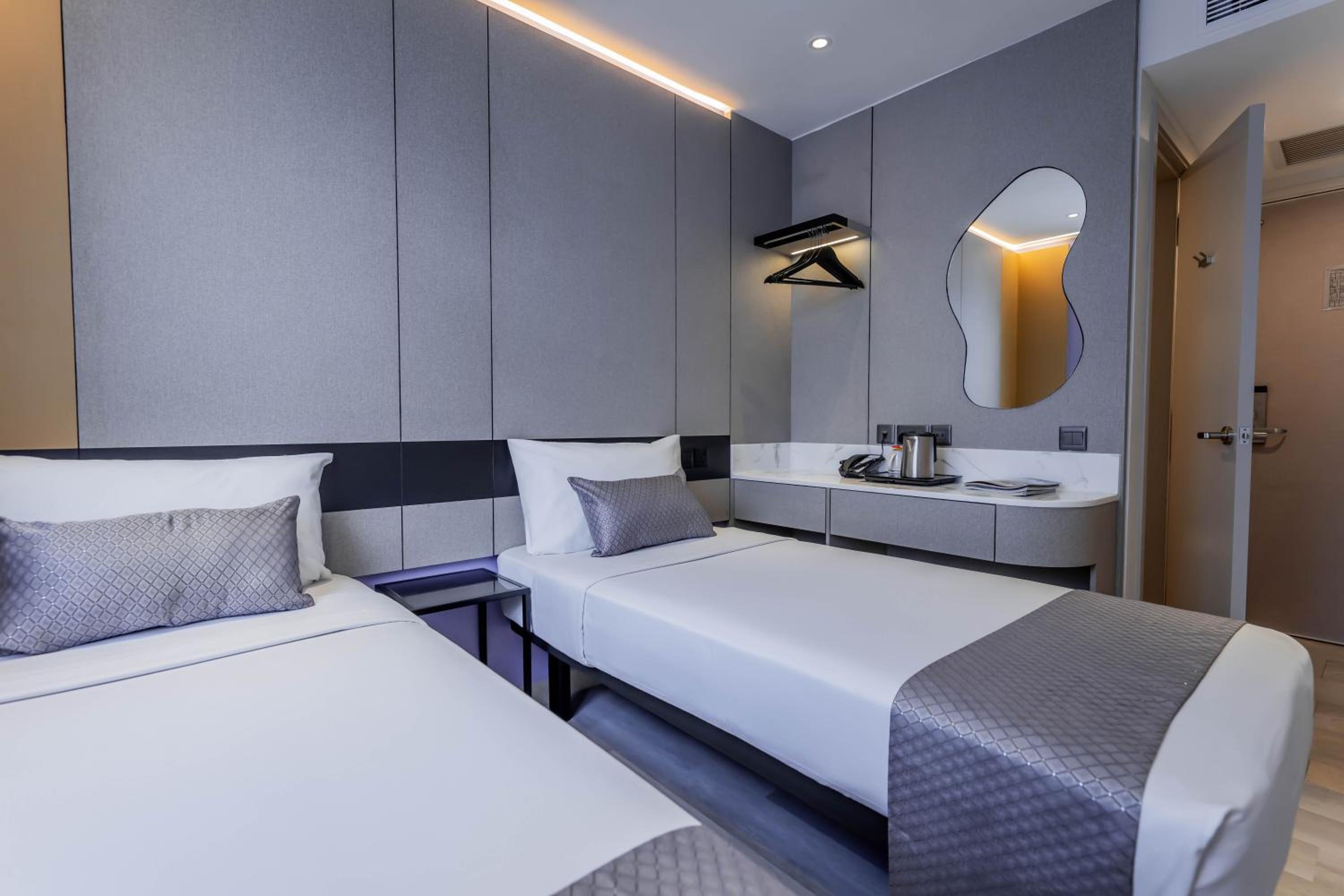 Standard Twin Room