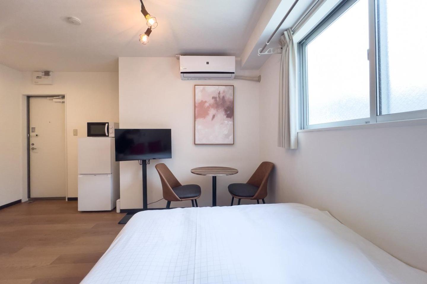 One-Bedroom Apartment photo 2