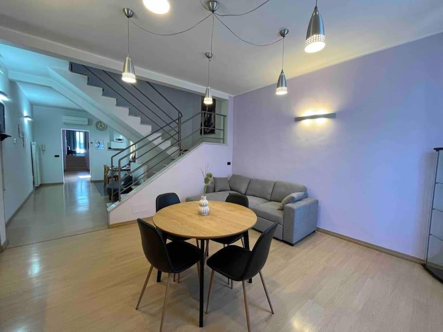 Two-Bedroom House photo 2