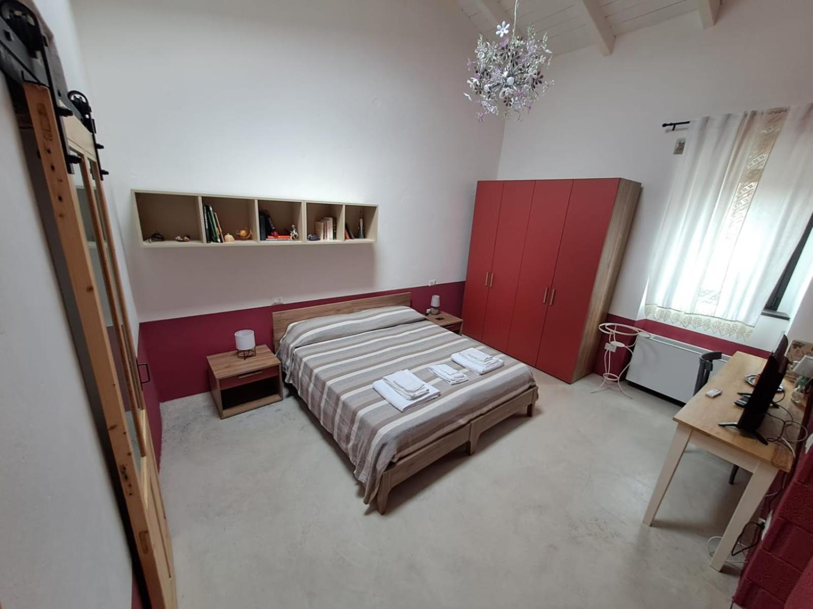 Large Double Room photo 1