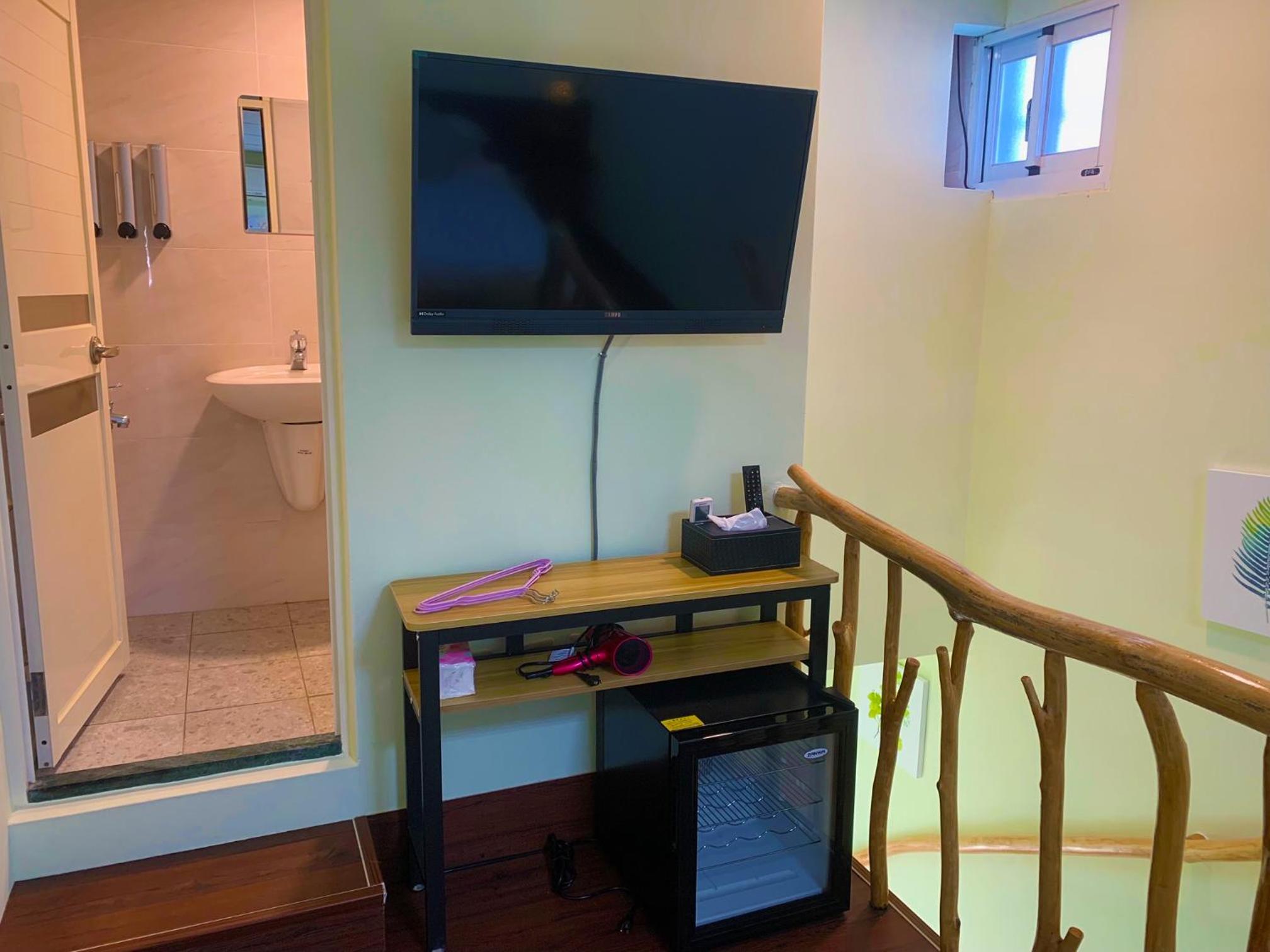 Two-Bedroom House photo 3
