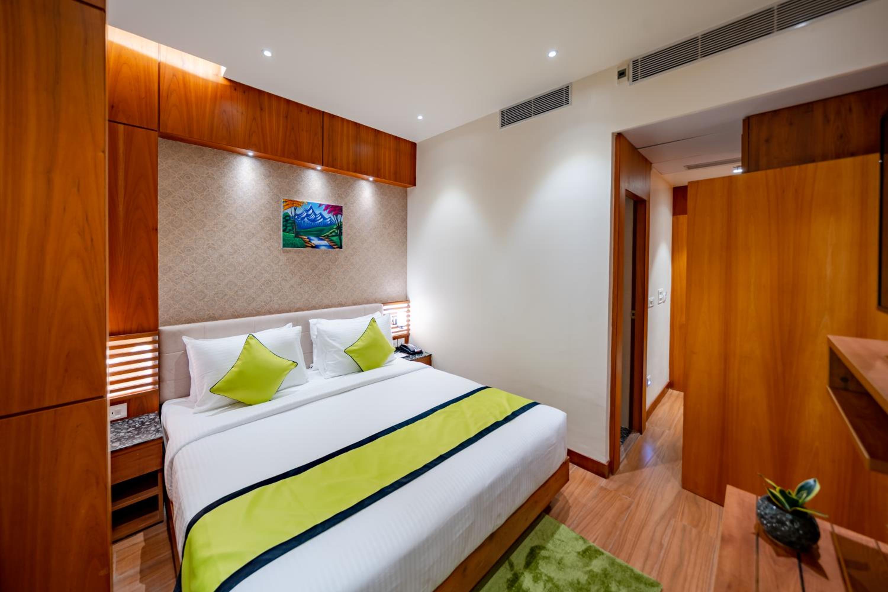 Deluxe Double Room photo 3