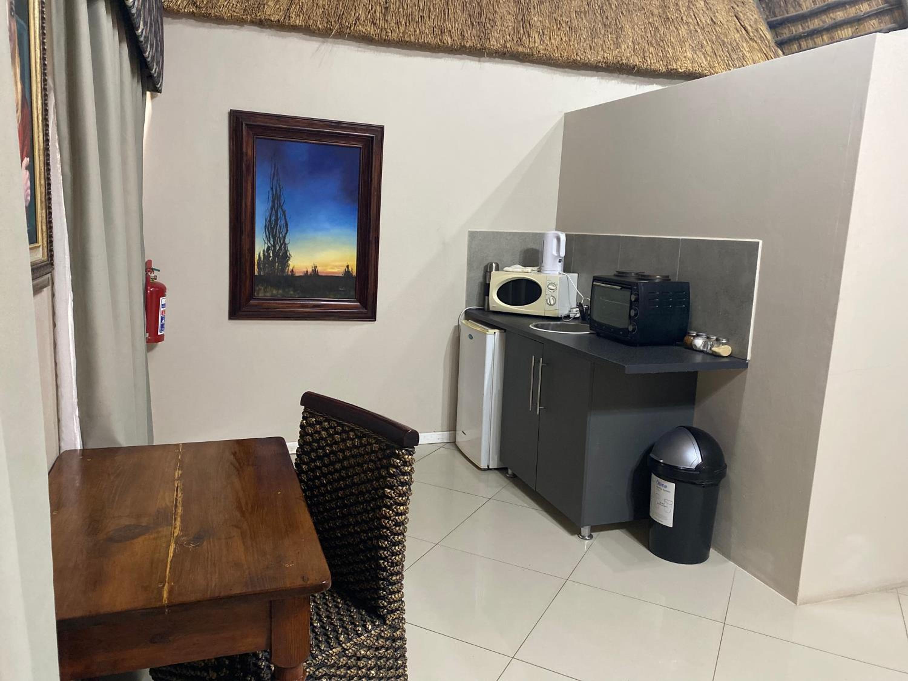Classic Double Room - Photo 8