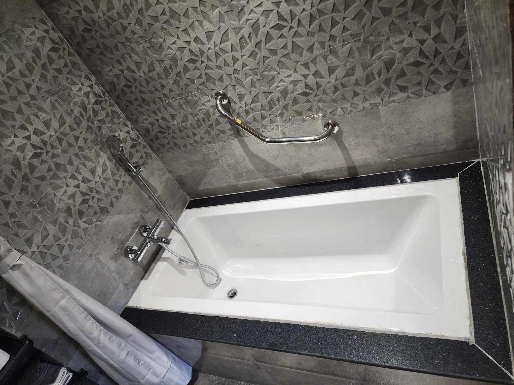 Suite with Balcony photo 2
