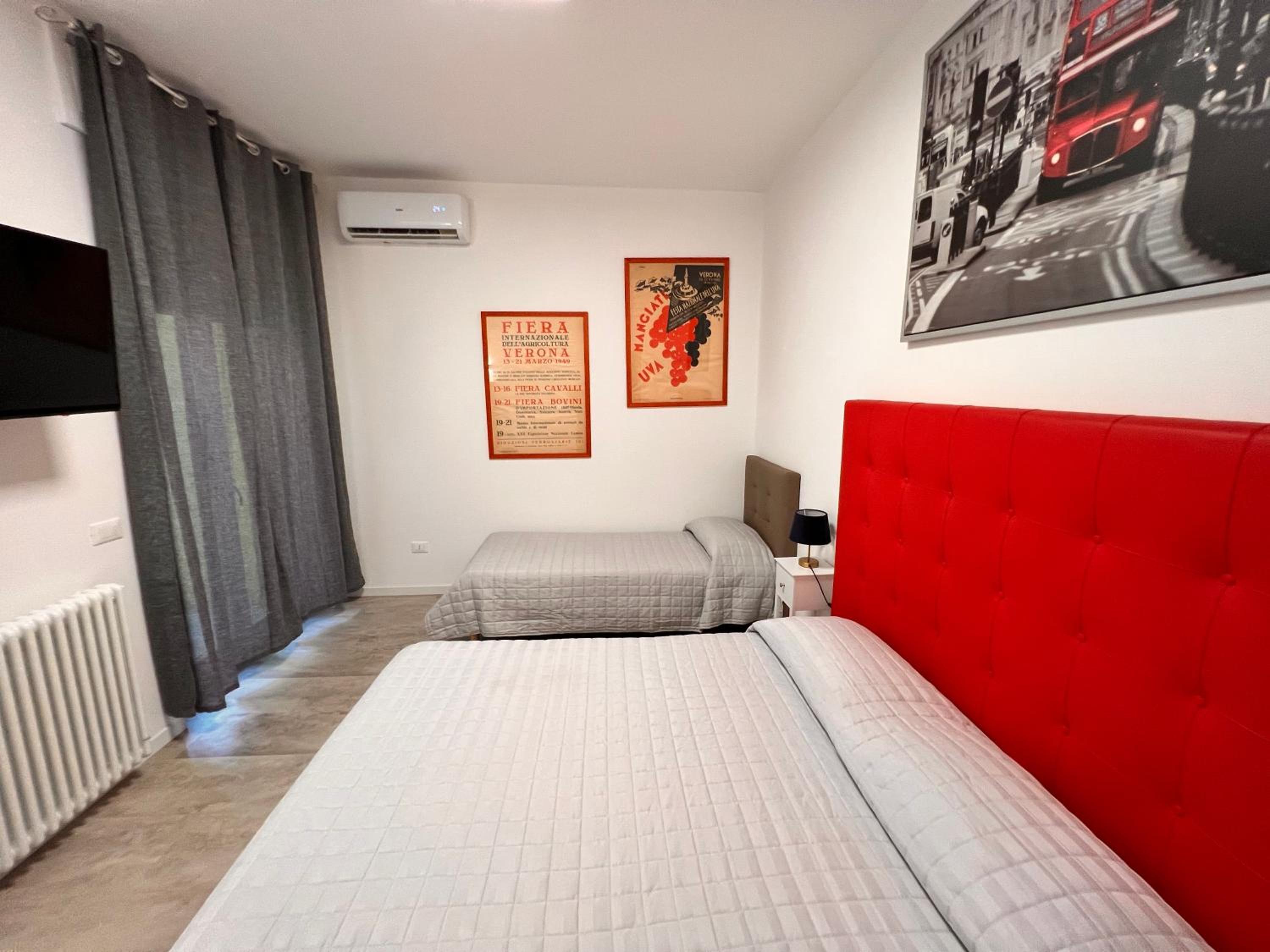 One-Bedroom Apartment - Photo 11