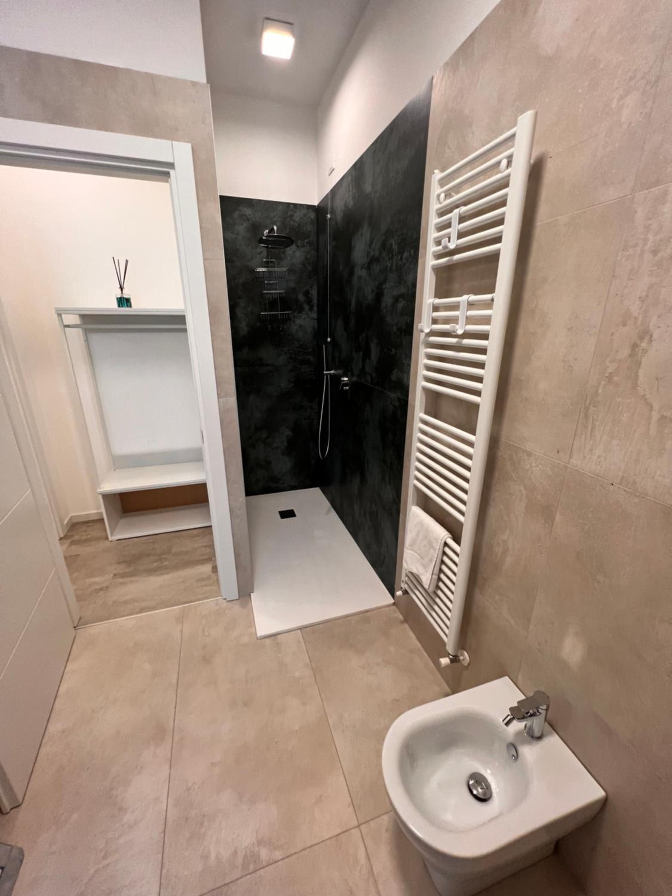 One-Bedroom Apartment - Photo 15