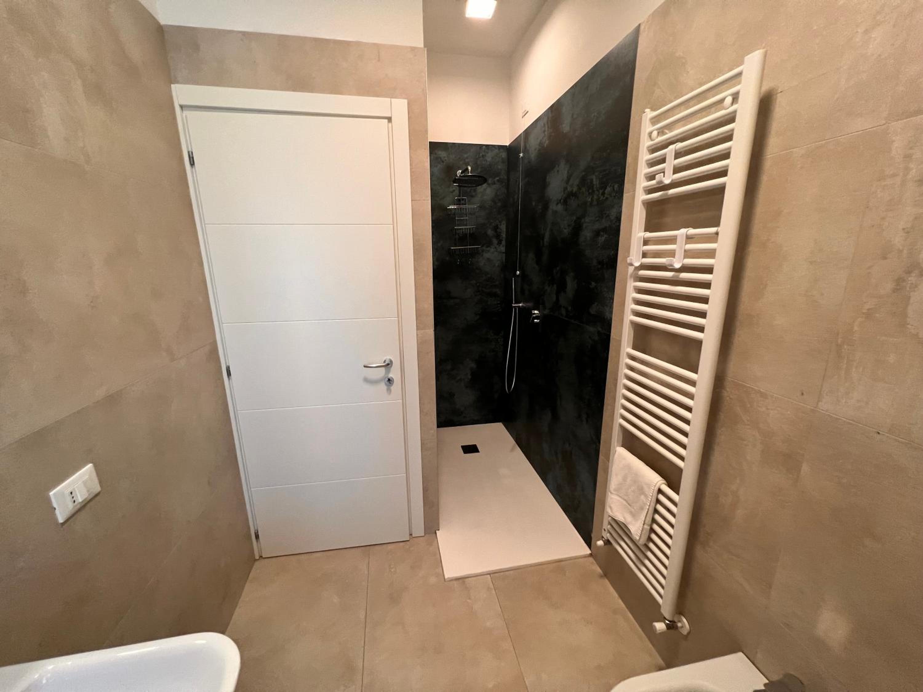 One-Bedroom Apartment - Photo 24