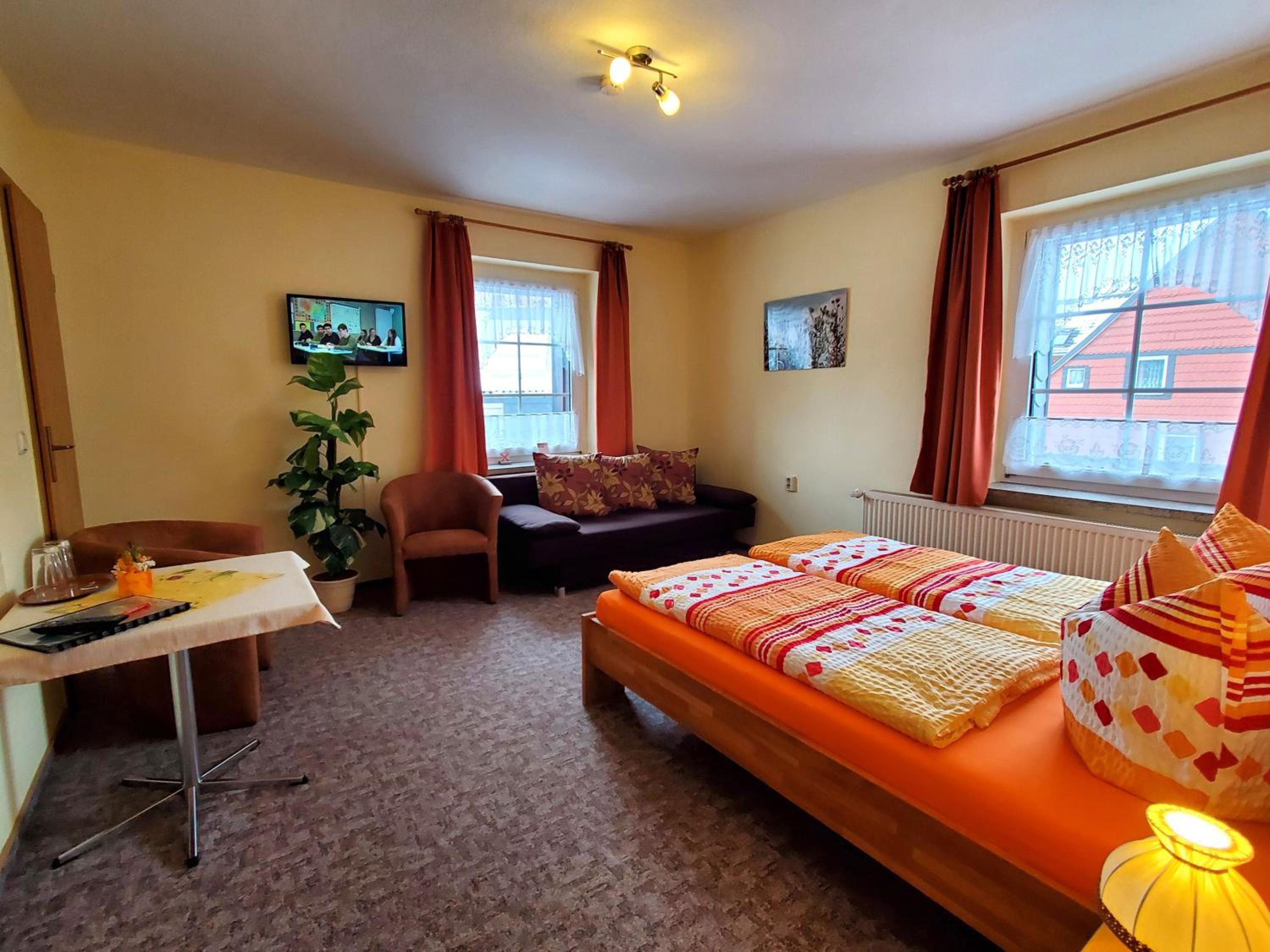 Double Room with Private Bathroom photo 2
