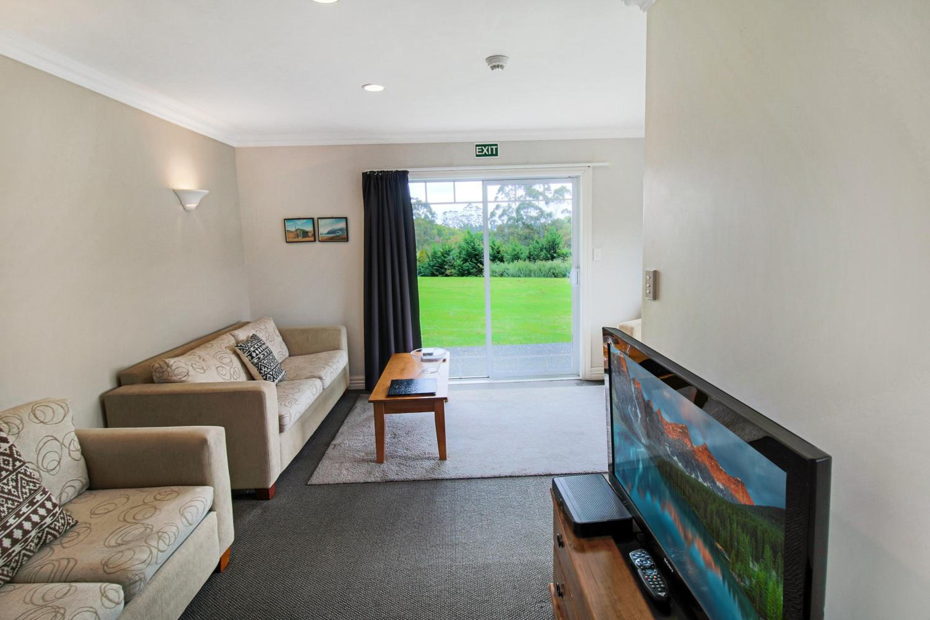 One-Bedroom Suite - Photo 1