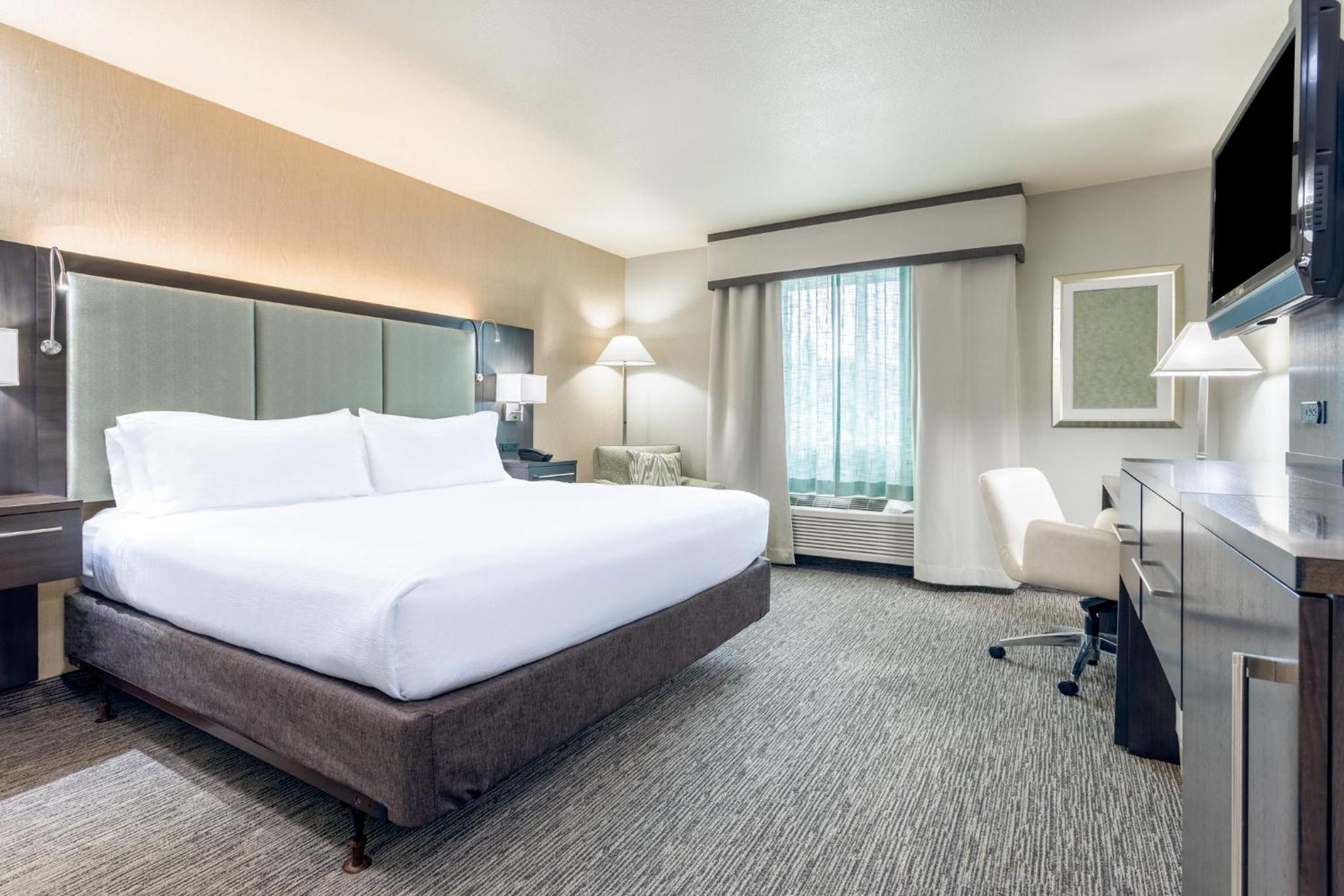 Standard King Room