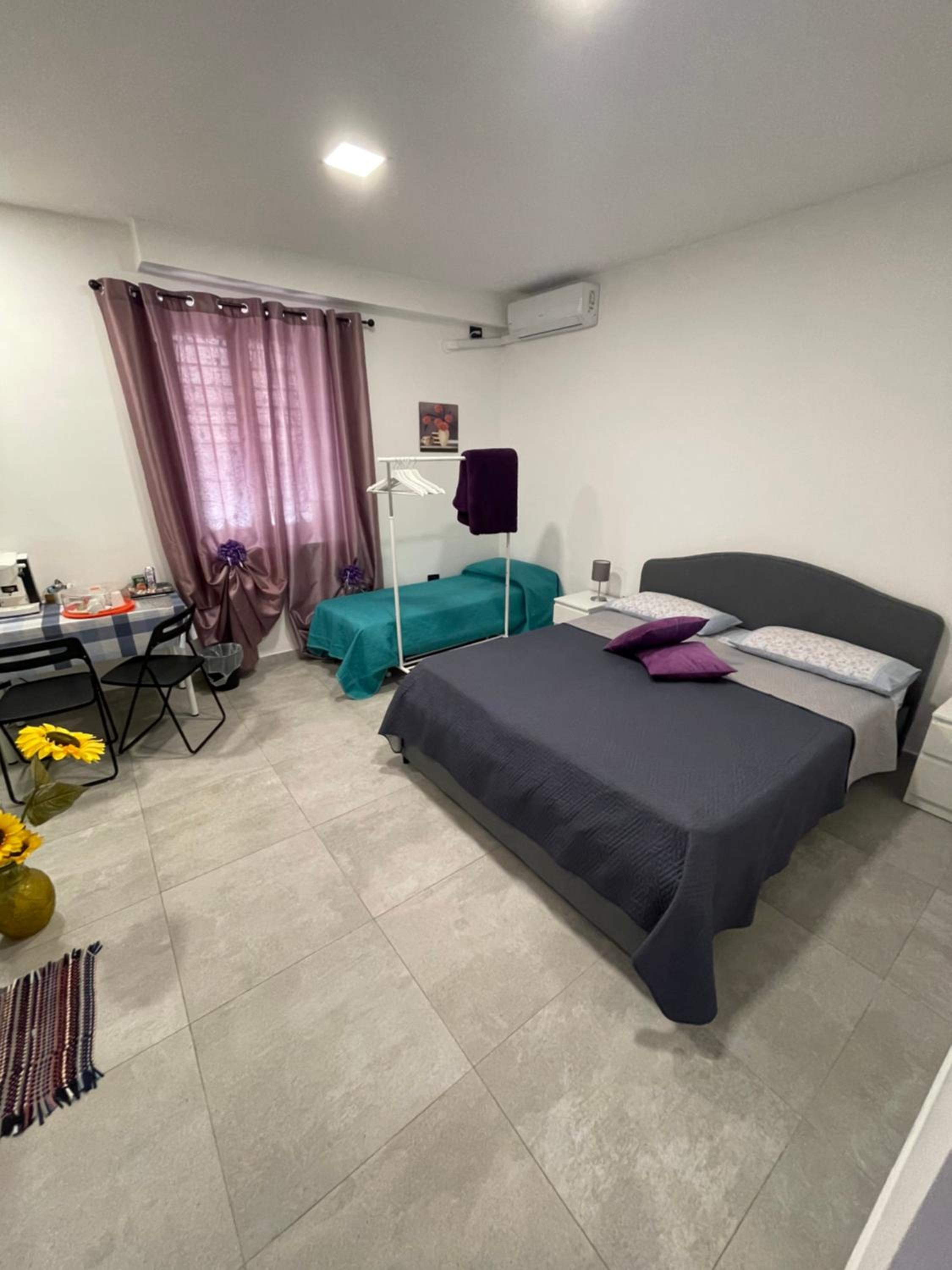 Standard Double Room - Photo 12