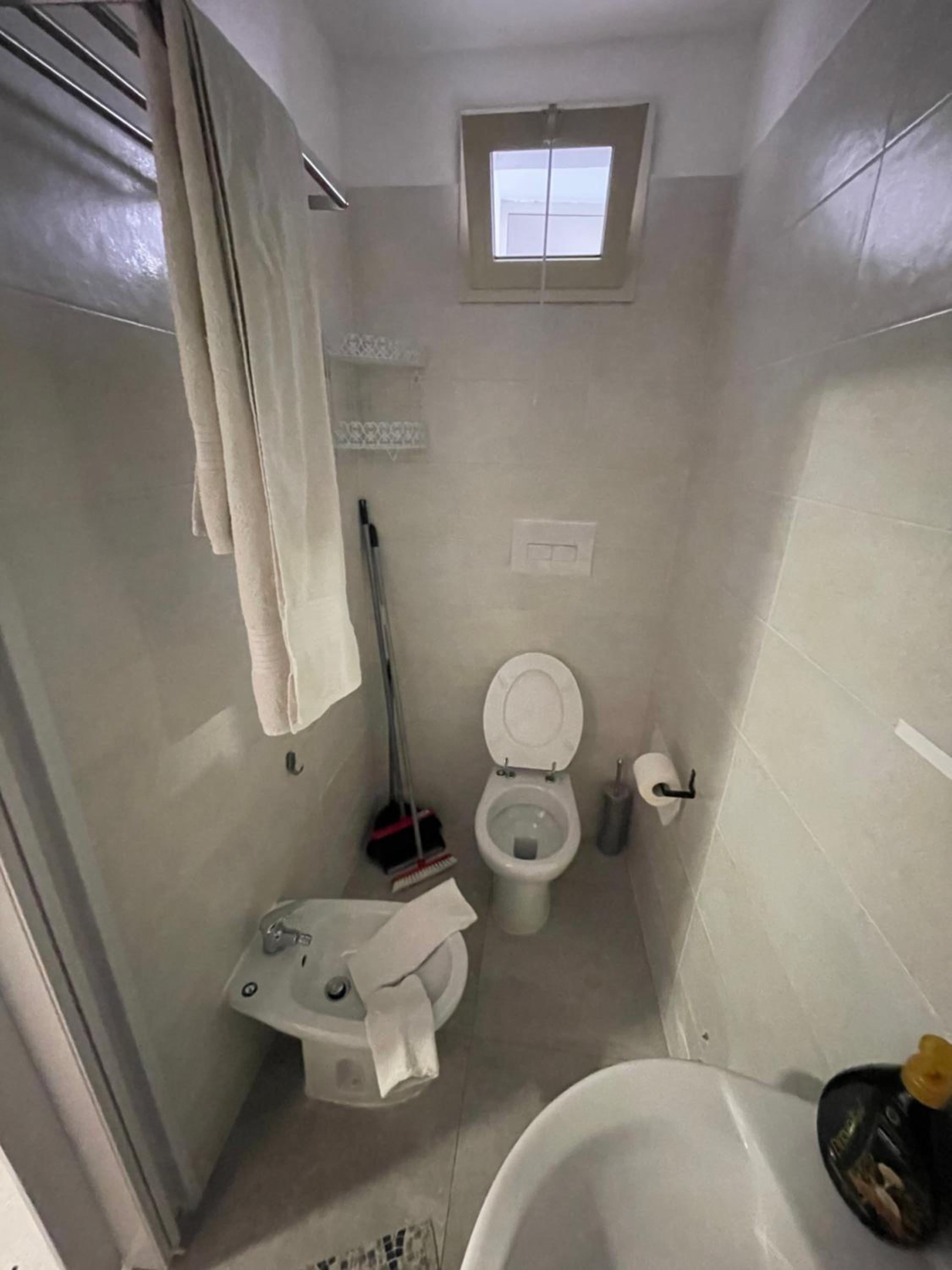 Standard Double Room - Photo 13