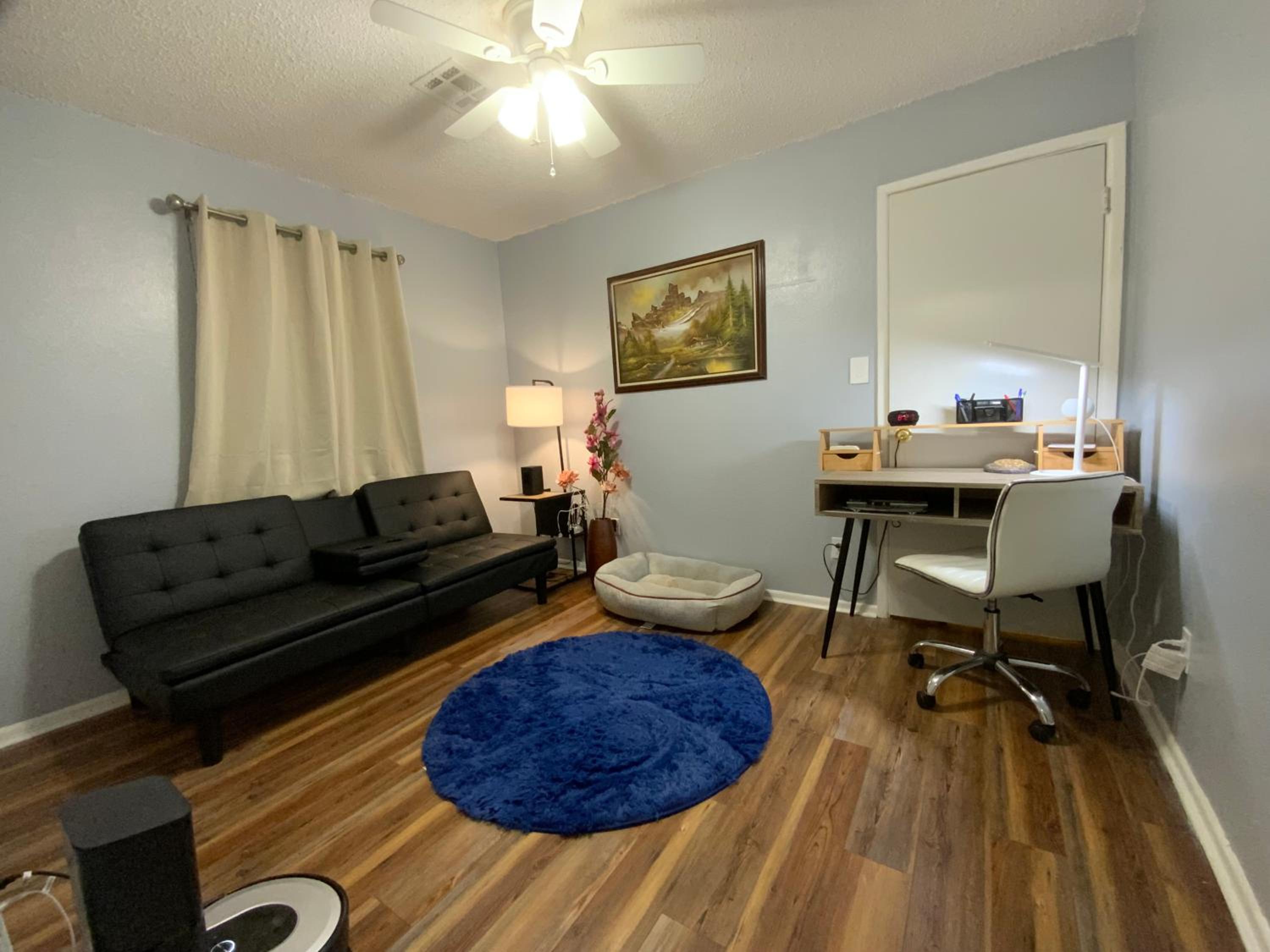 Three-Bedroom House photo 1