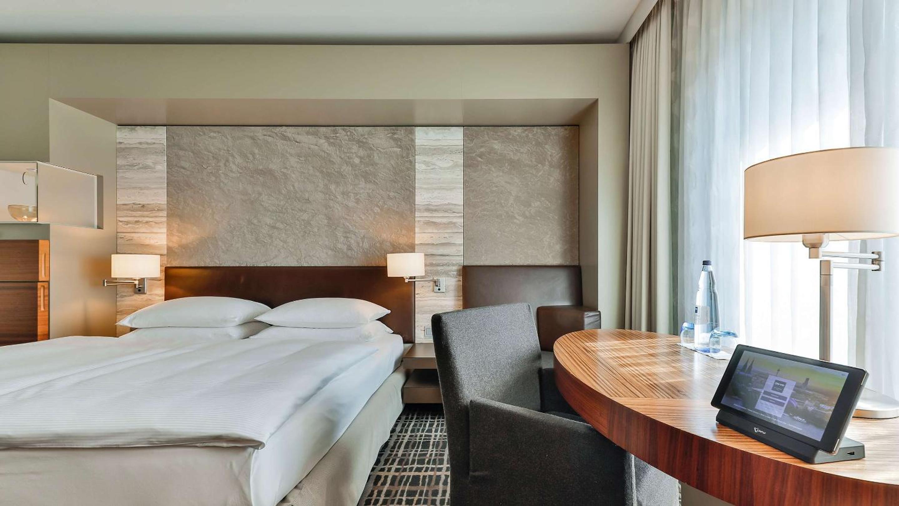 Standard King Room