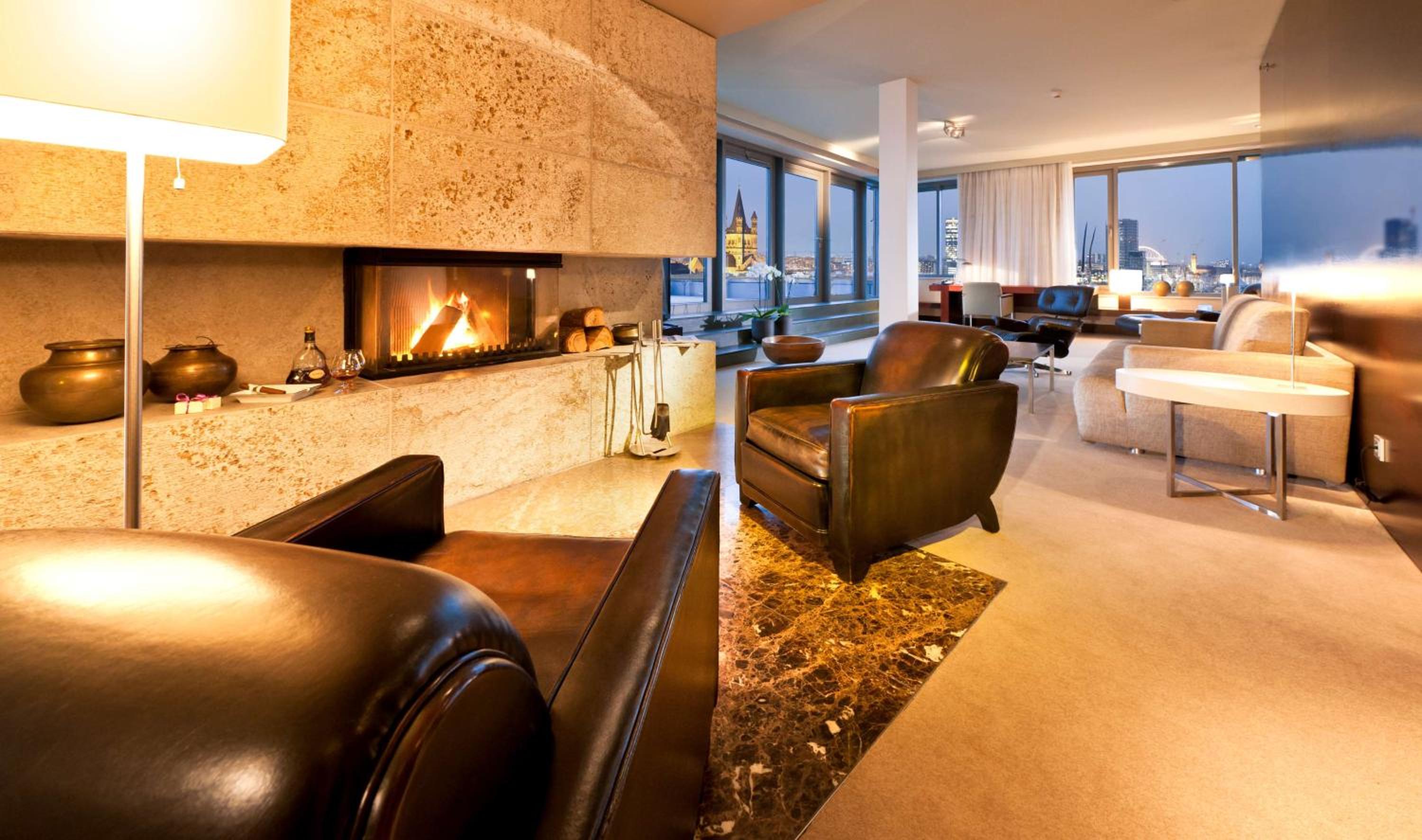 Presidential Suite thumbnail 6