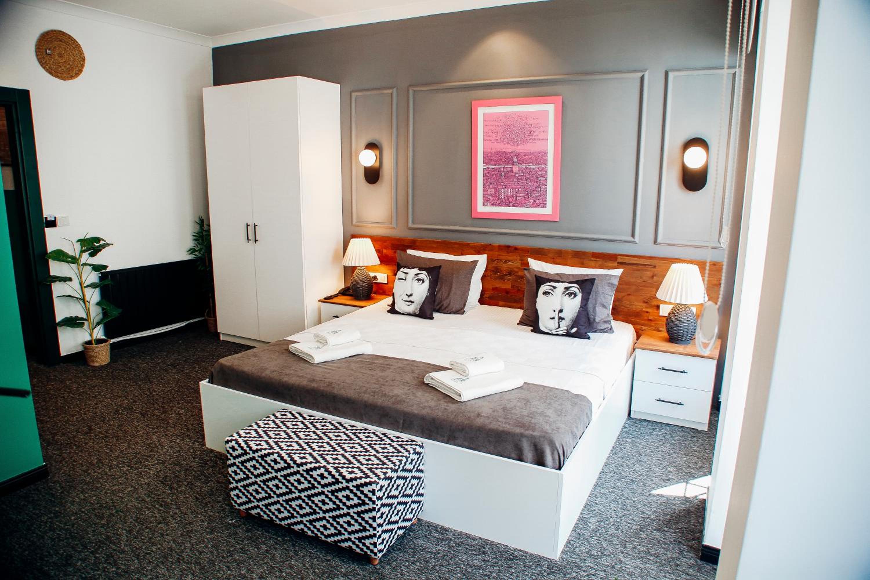 Deluxe Double Room with Balcony photo 1