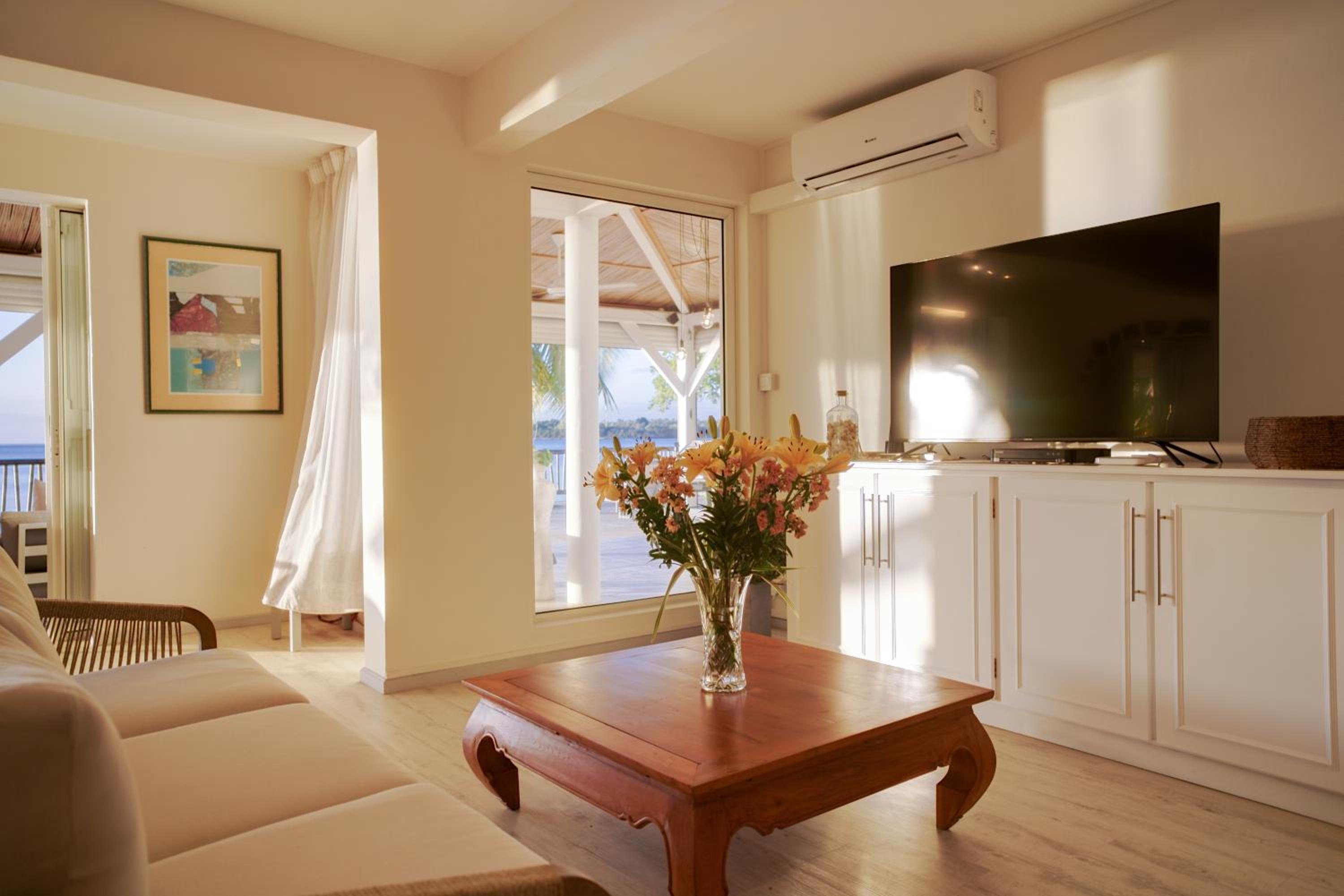 Three-Bedroom Villa photo 3