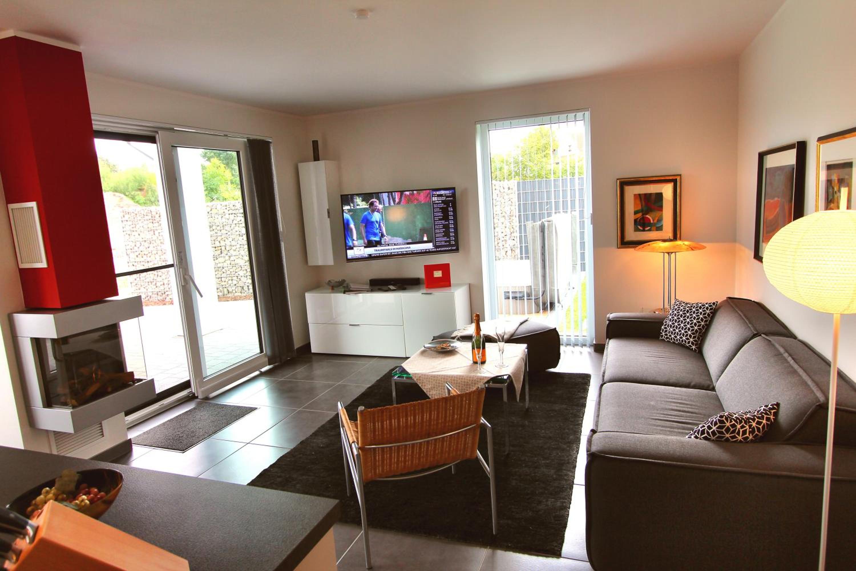 Three-Bedroom House photo 2