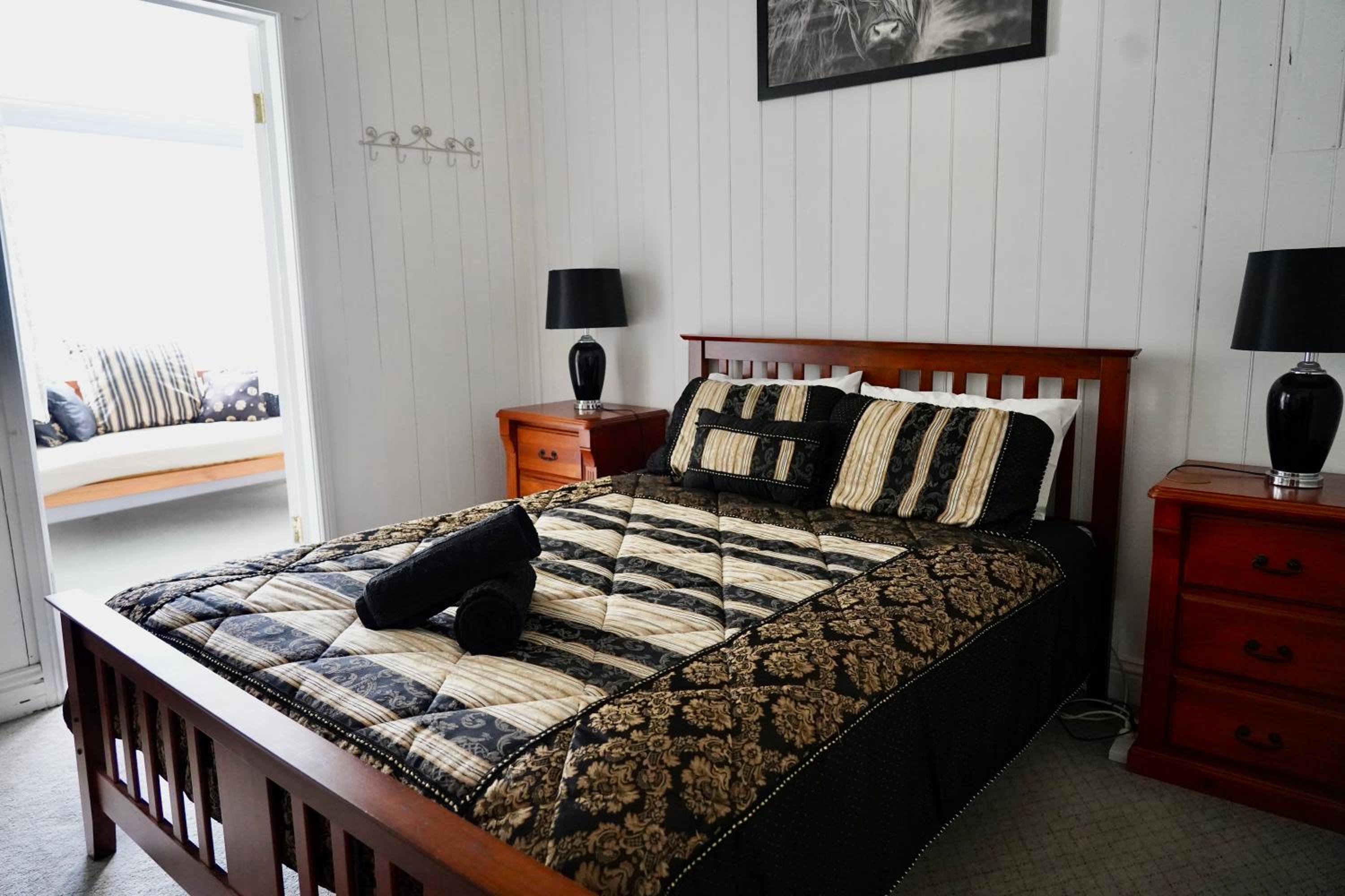 Queen Suite photo 1