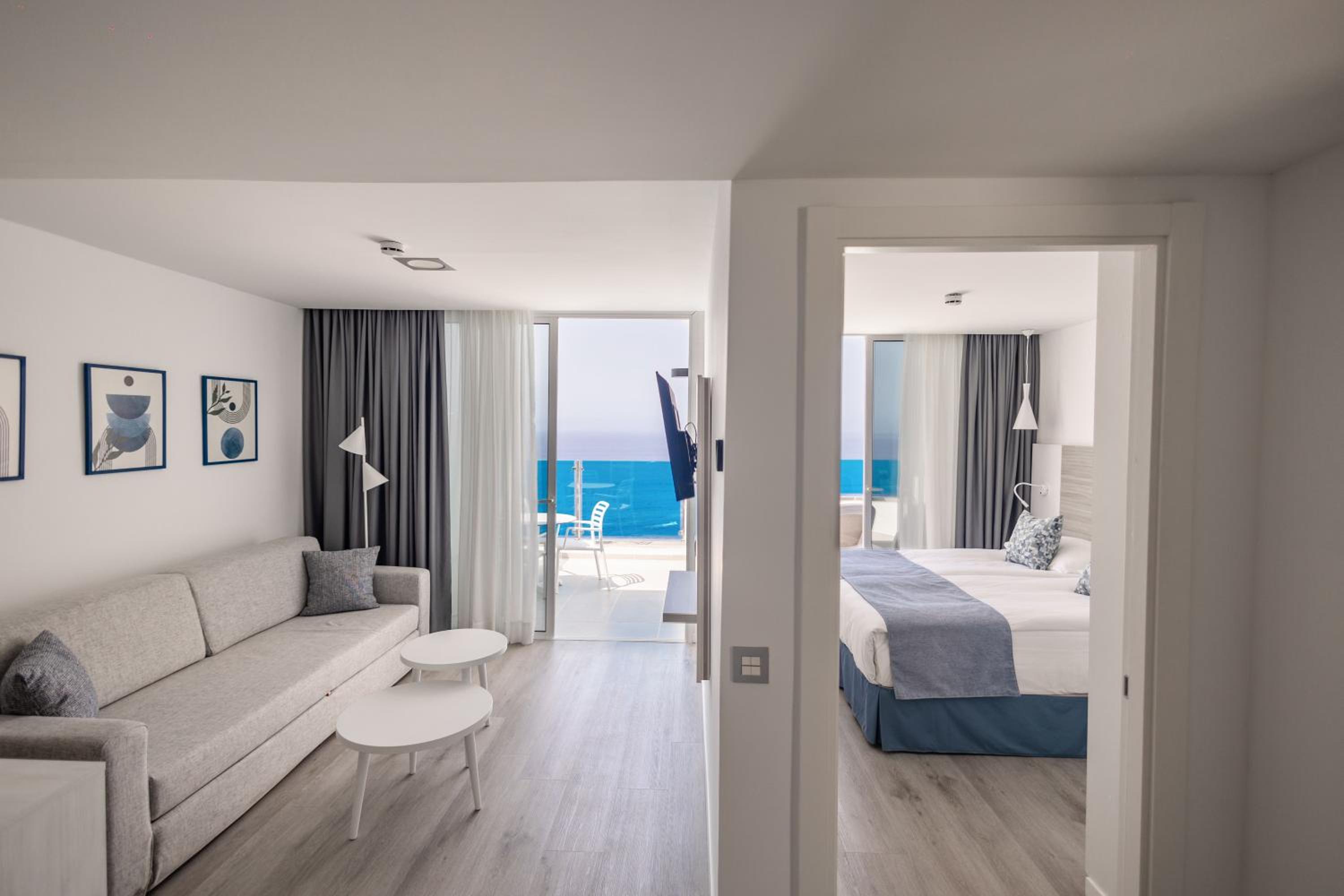 Family Suite with Limited Sea View(2 Adults+ 2 Children) thumbnail 5