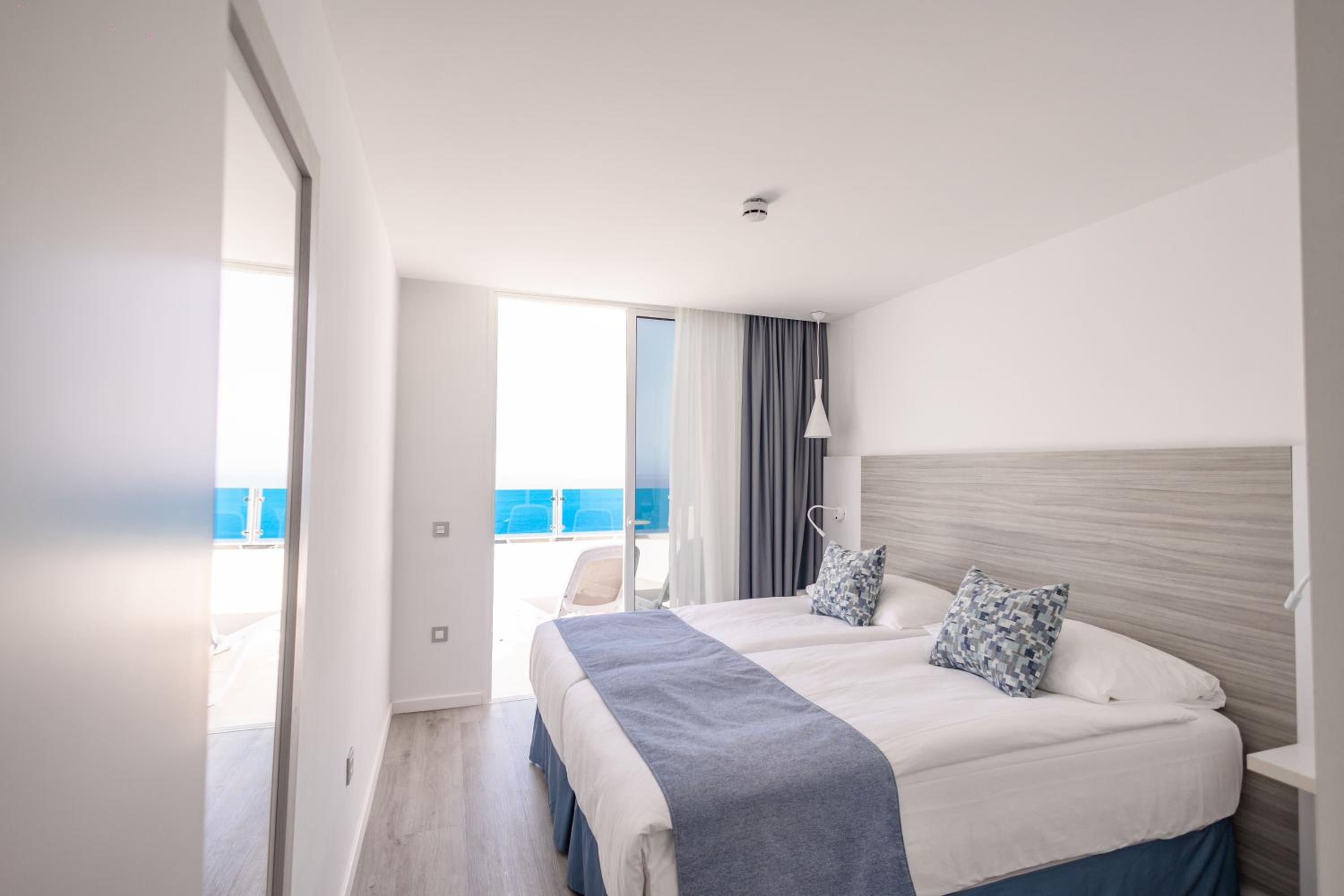 Family Suite with Limited Sea View(2 Adults+ 2 Children) thumbnail 6
