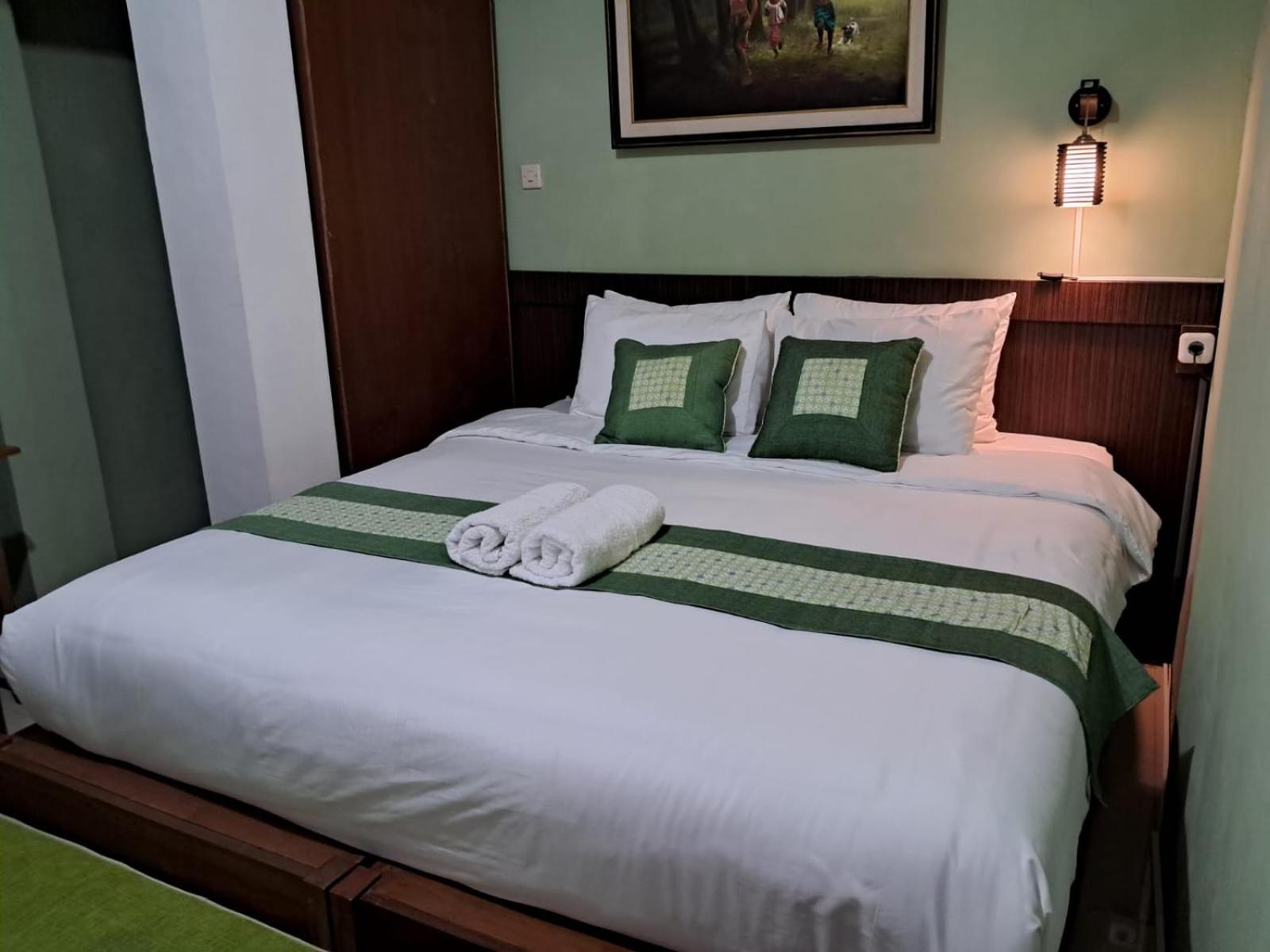 Deluxe King Room photo 2