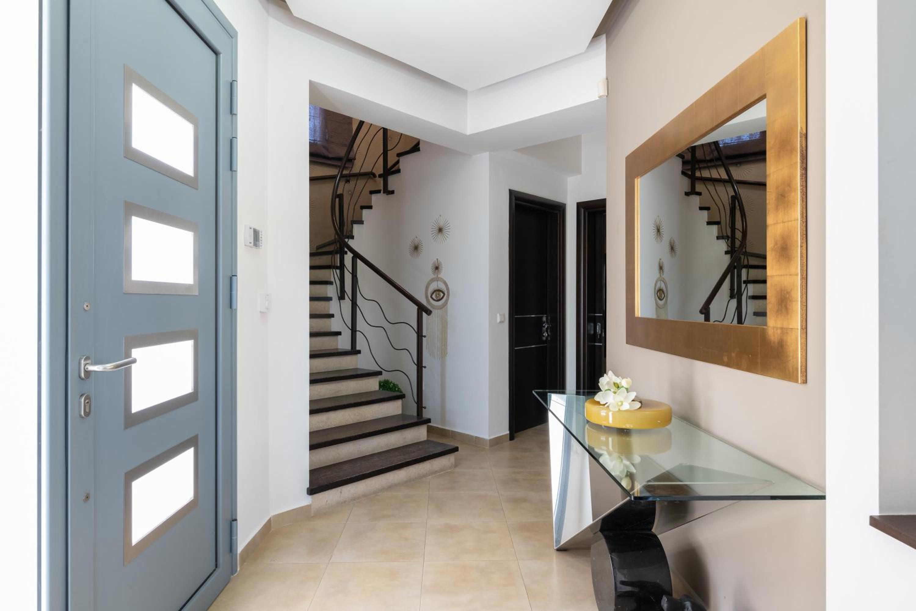 Villa photo 1