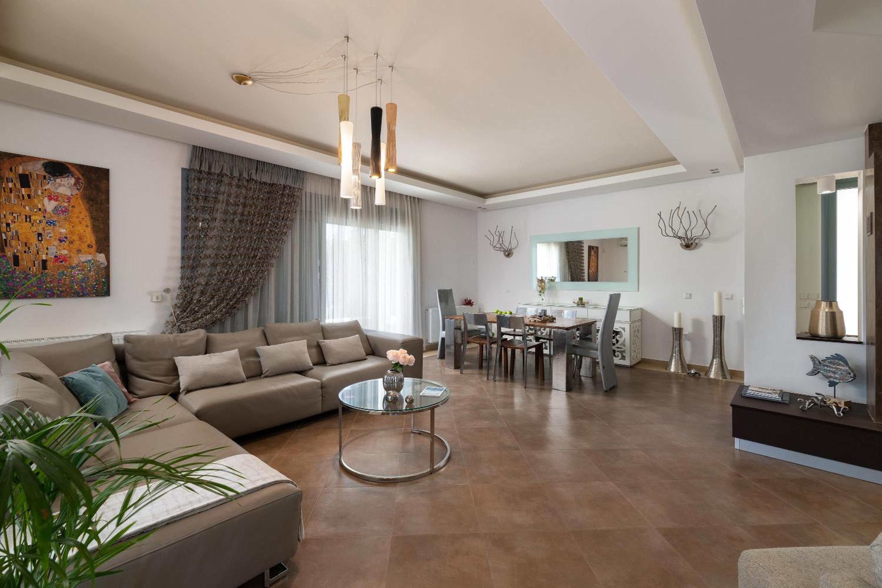 Villa photo 2
