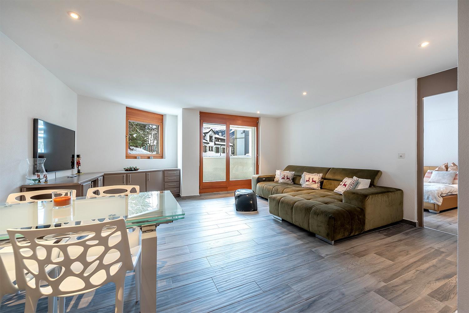 One-Bedroom Apartment