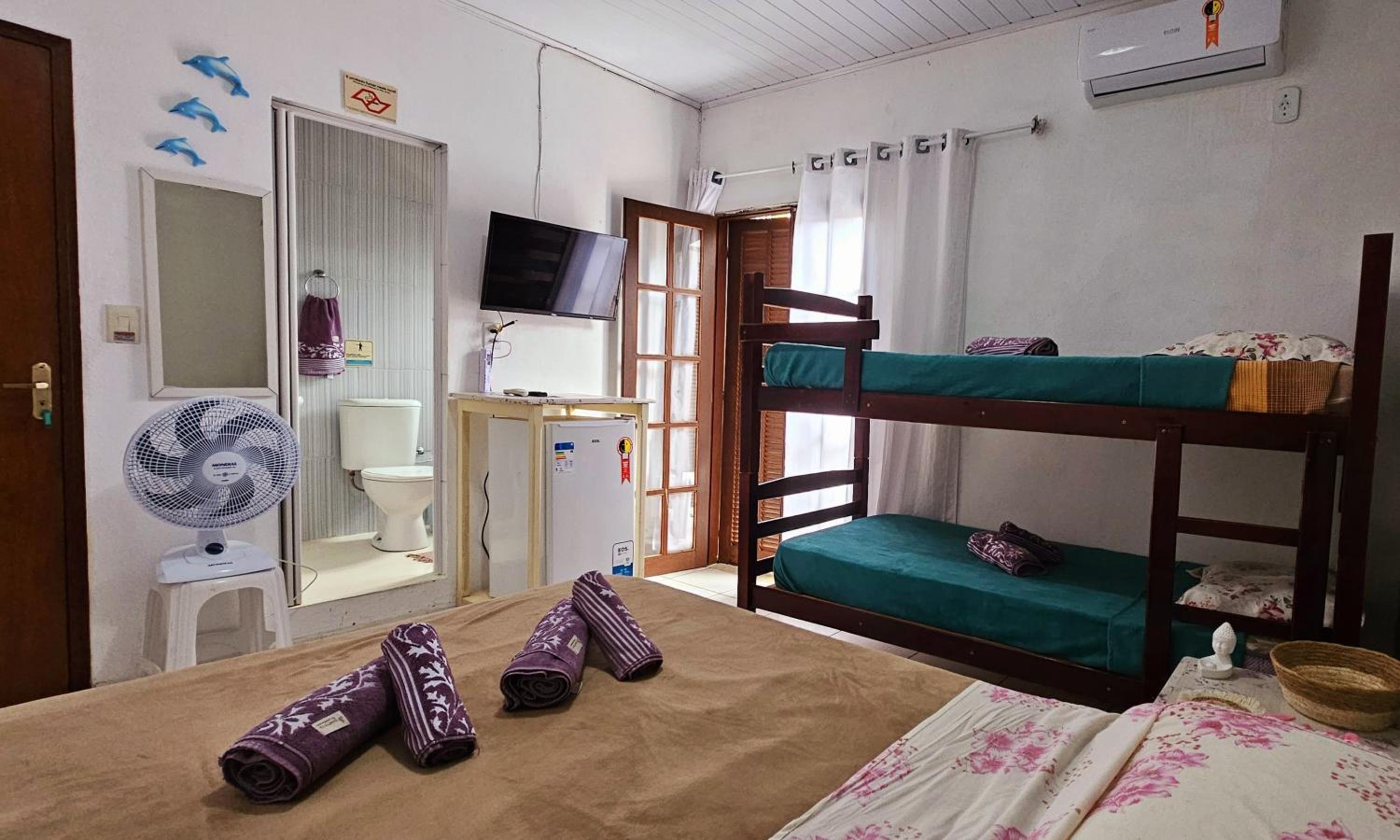 Quadruple Room with Balcony - Photo 1