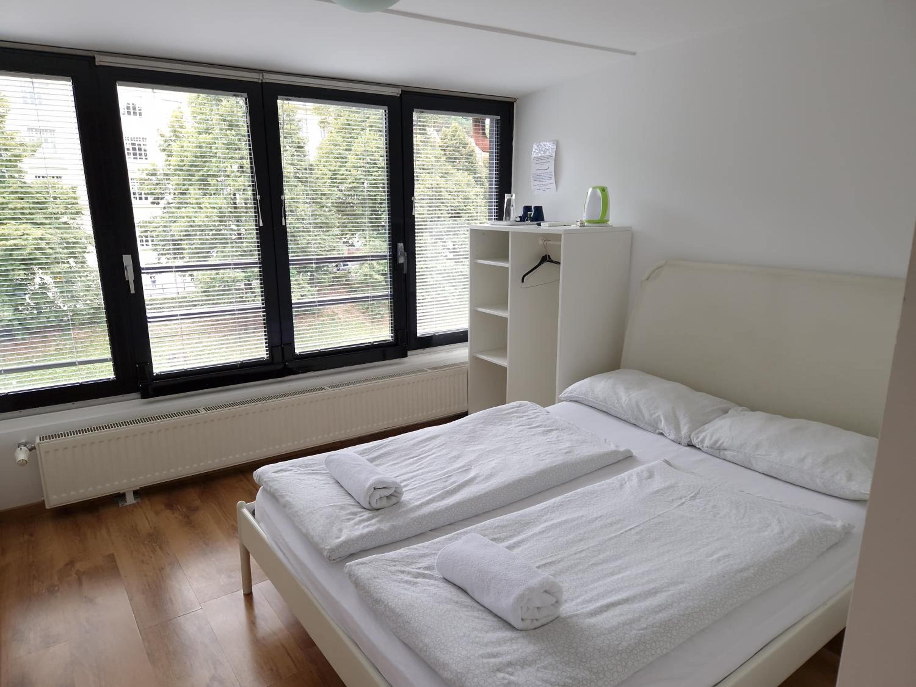 Budget Double Room with Private Bathroom photo 1
