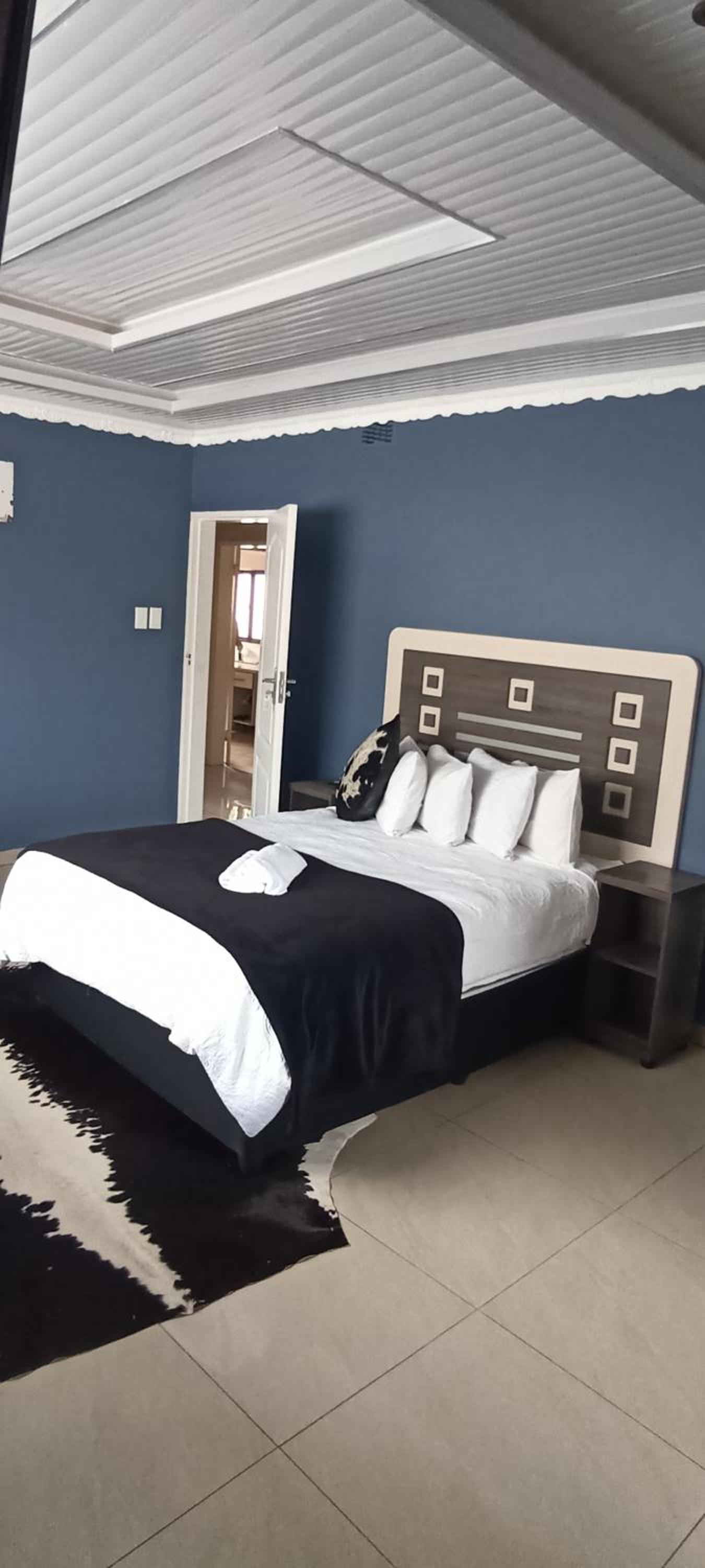 Deluxe Double Room with Shower - Photo 2