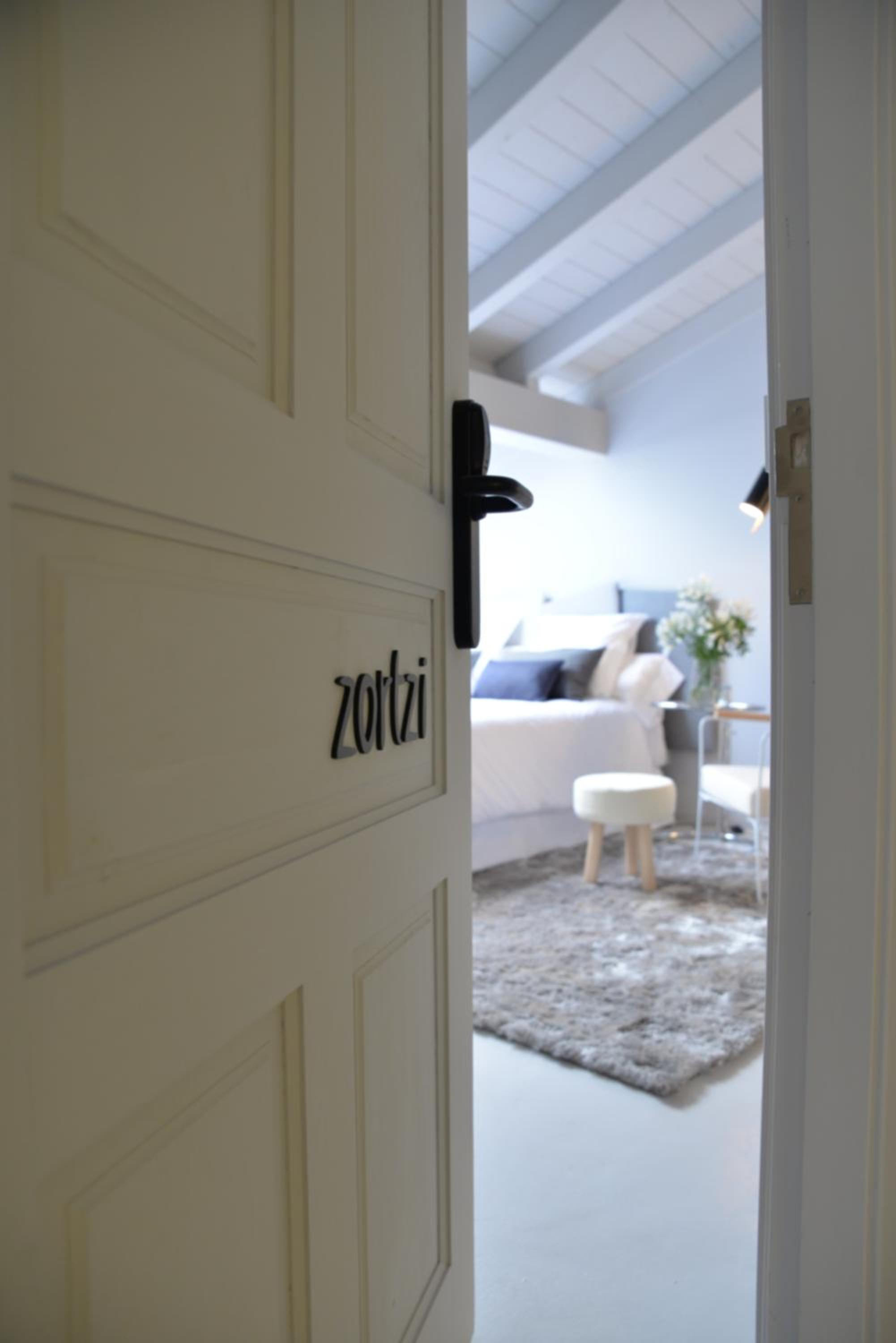 Double or Twin Room - Photo 8