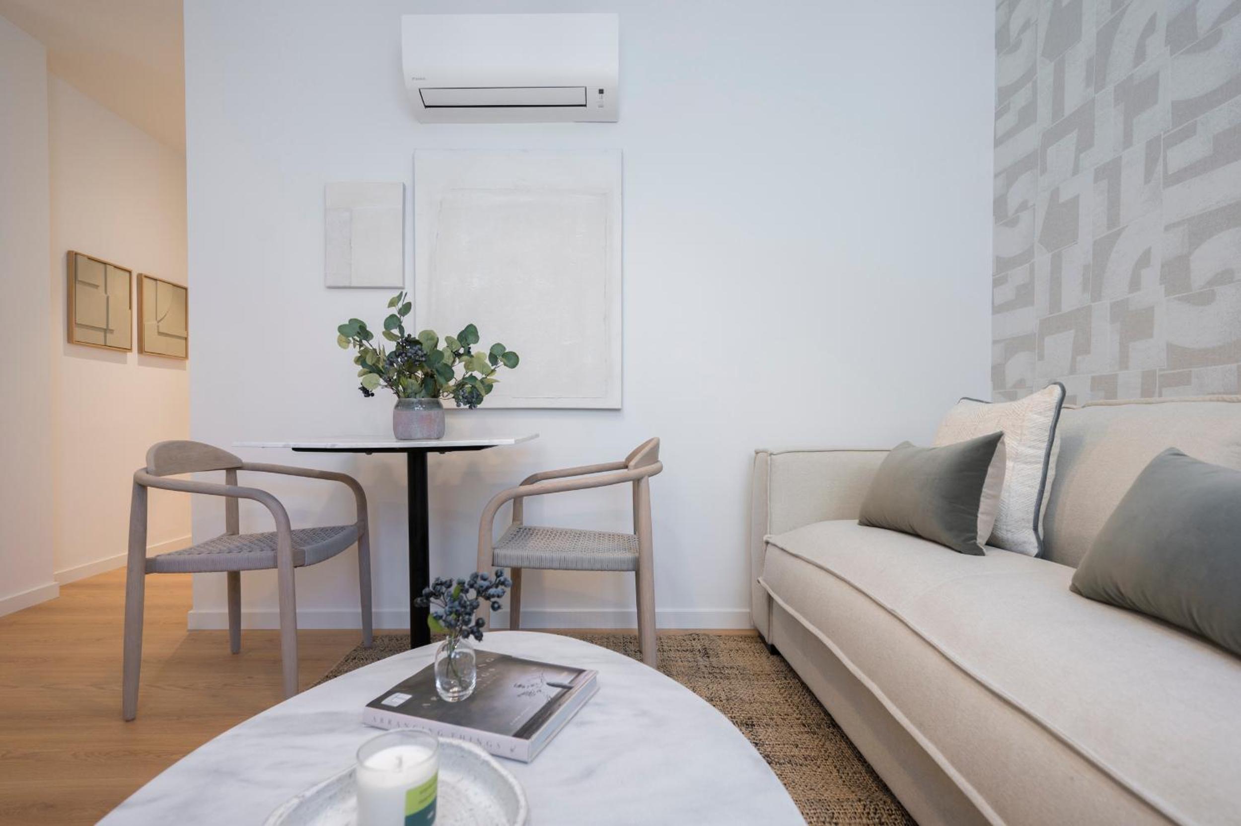 One-Bedroom Apartment - Photo 8