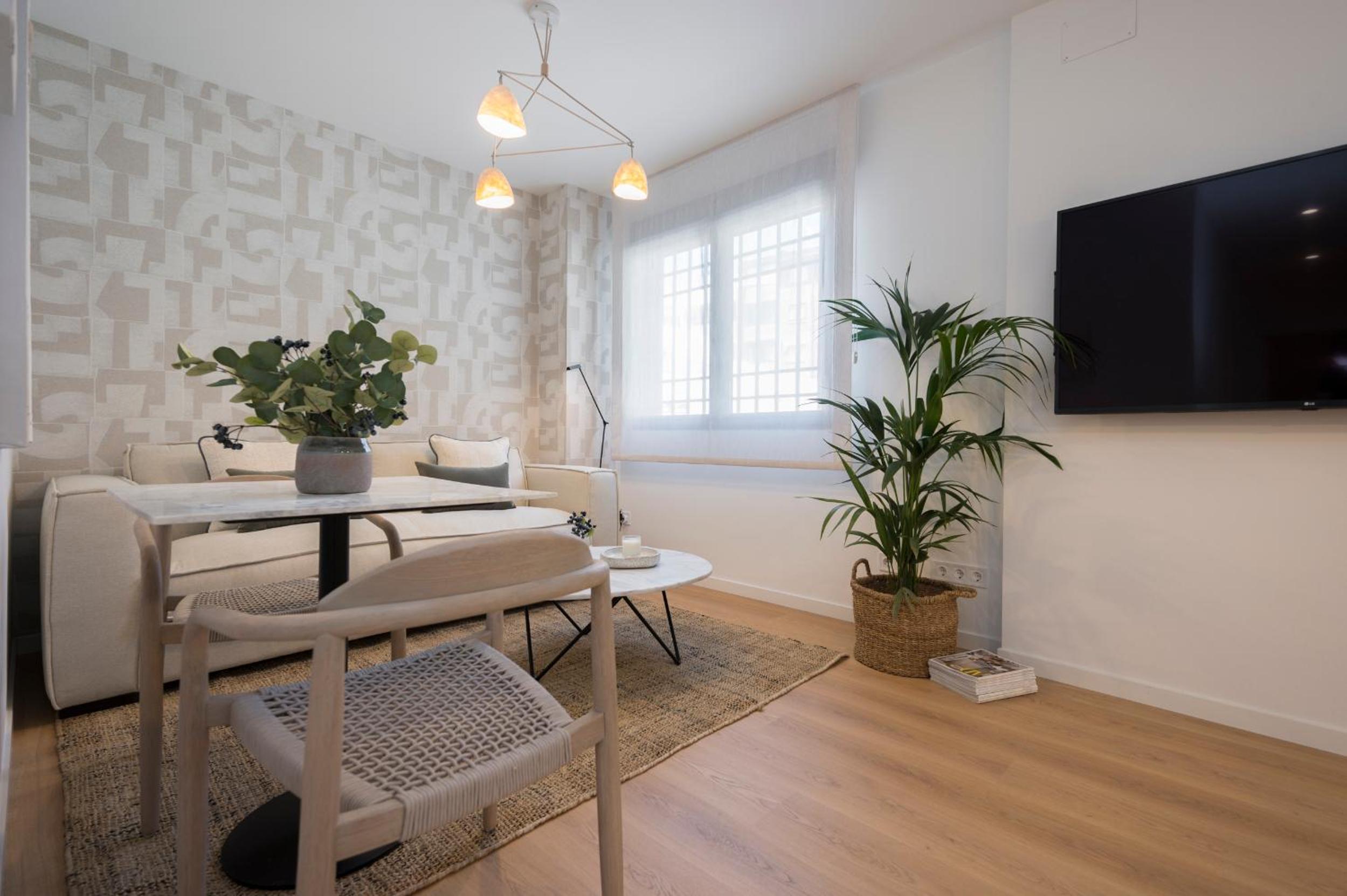 One-Bedroom Apartment - Photo 5