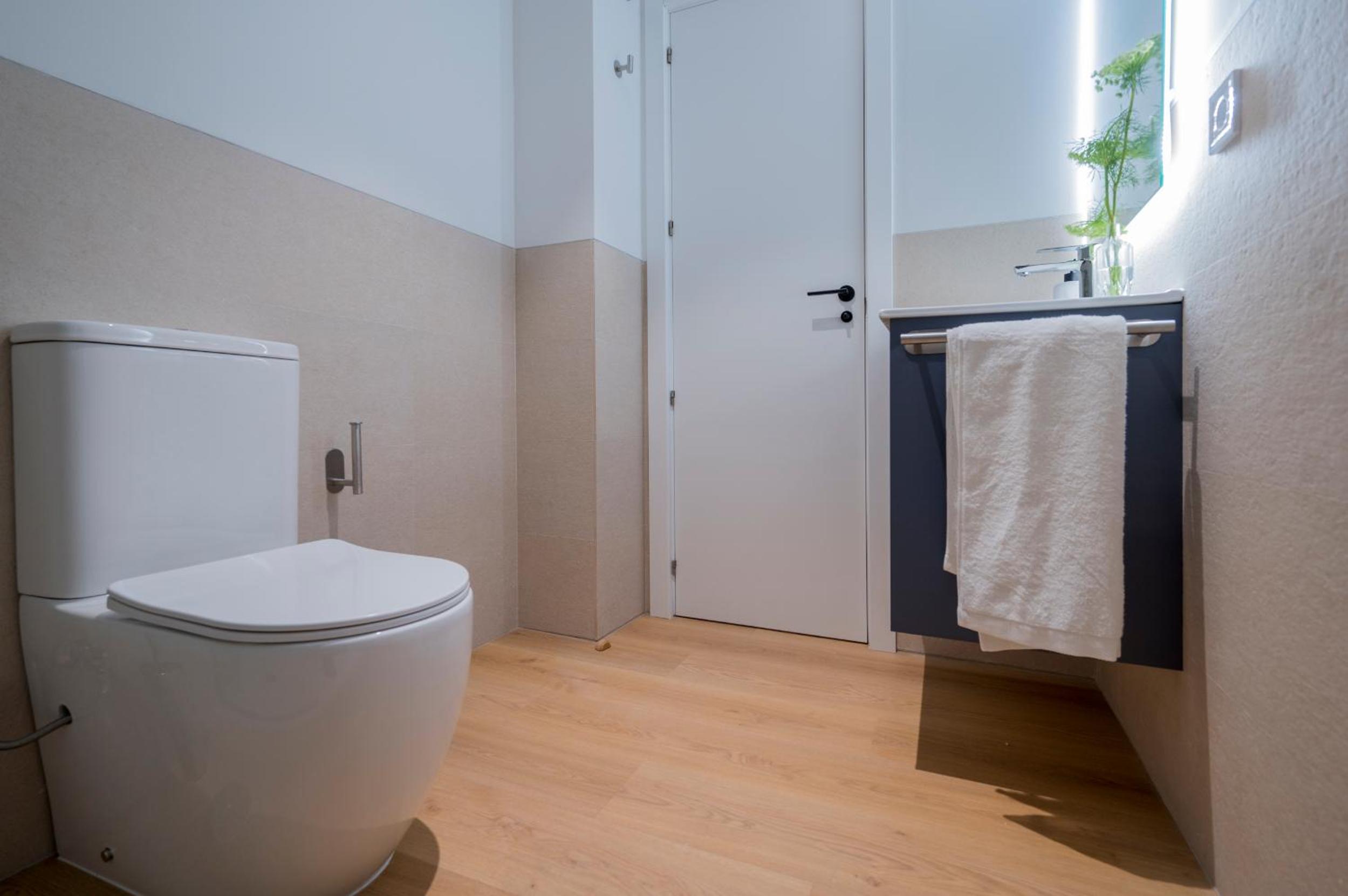 One-Bedroom Apartment - Photo 16