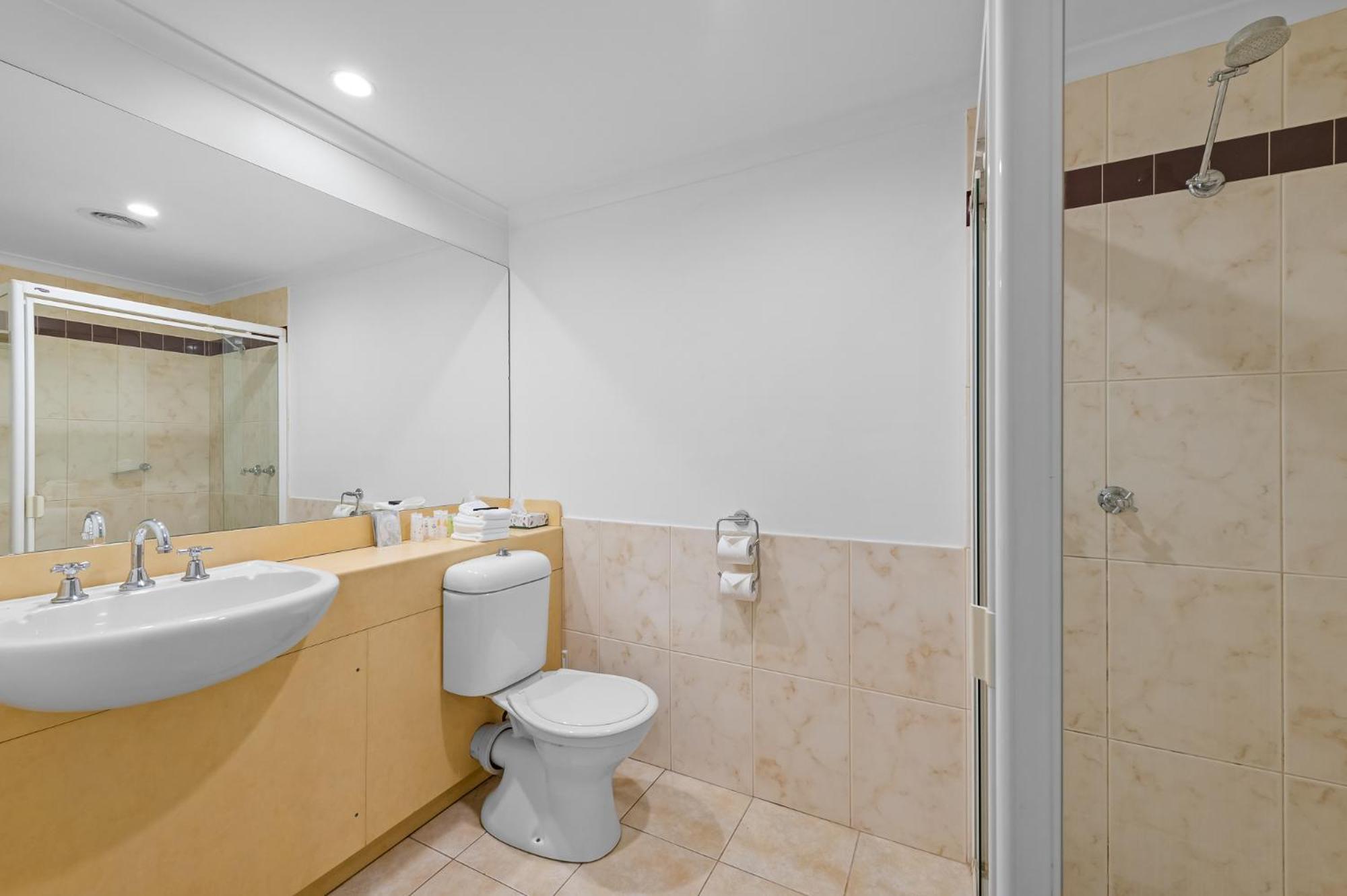 Twin Suite - Photo 6