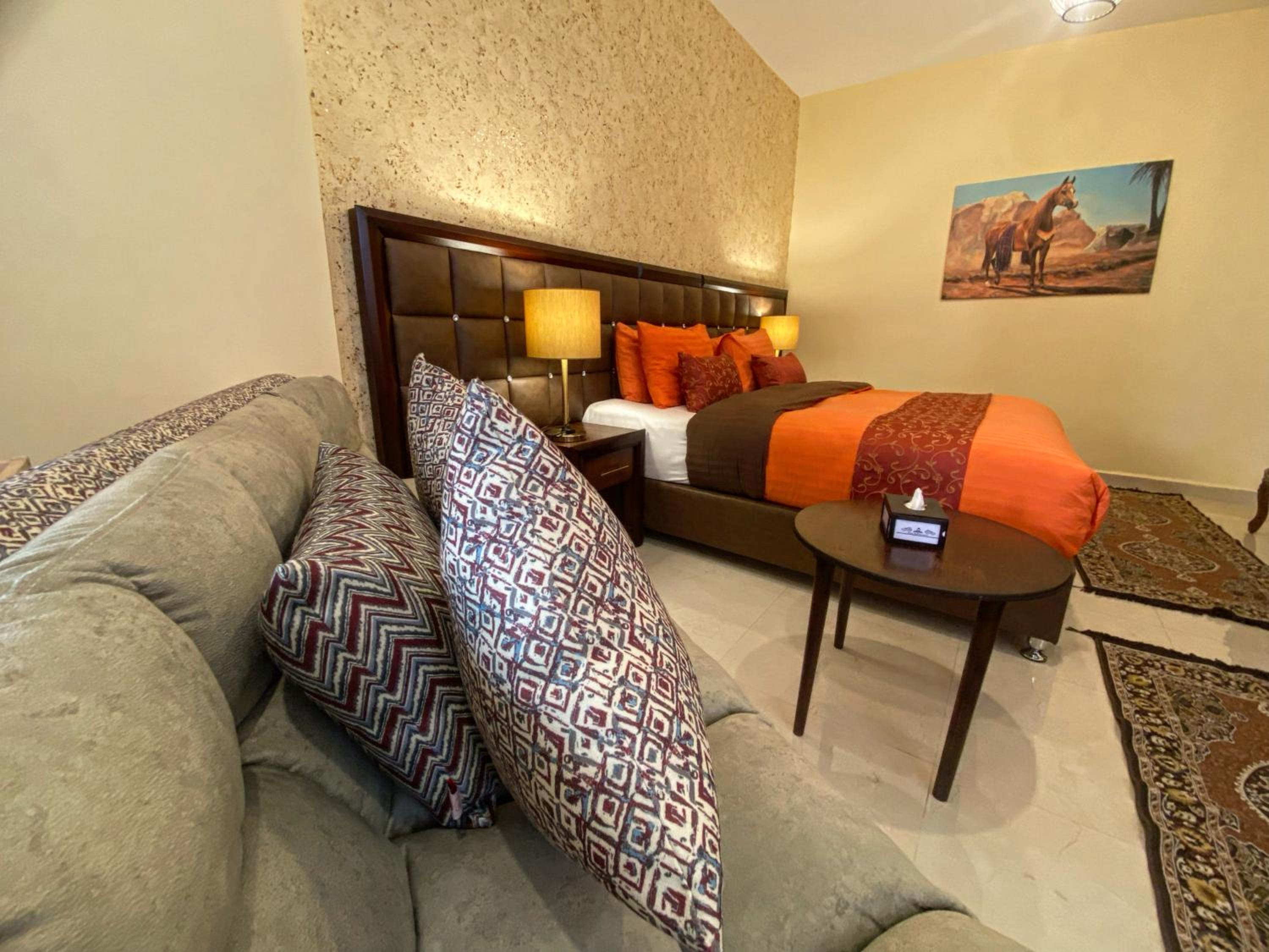 Deluxe Junior Suite photo 2