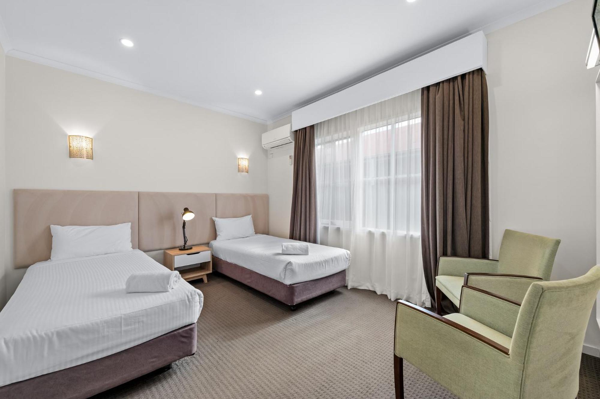 Family Suite - Photo 6