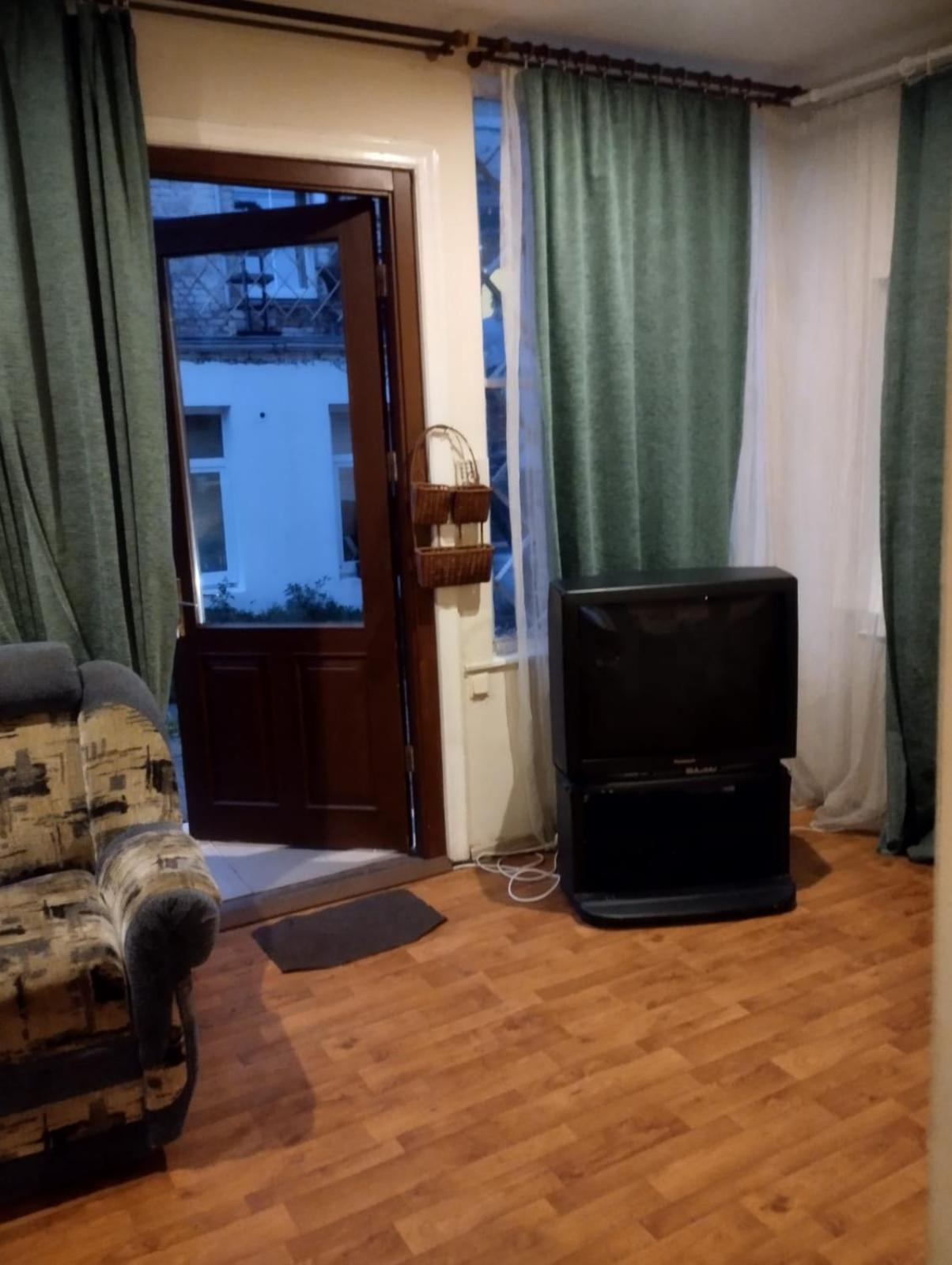 Three-Bedroom Apartment - Photo 7