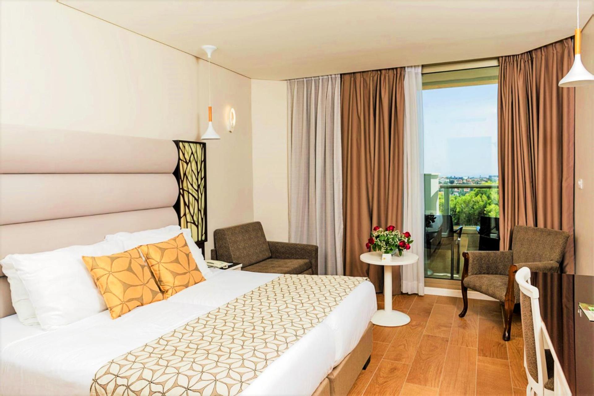 Triple Hadar Room with Small Balcony photo 1