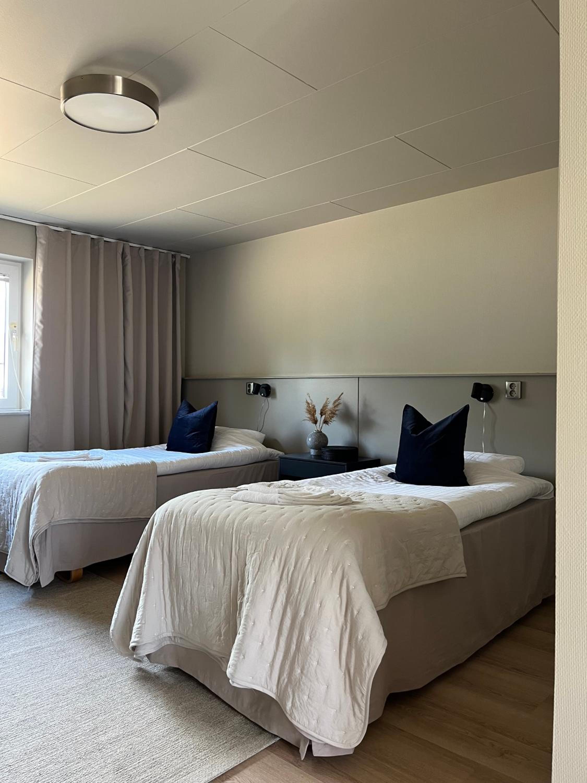 Twin Room - Photo 1
