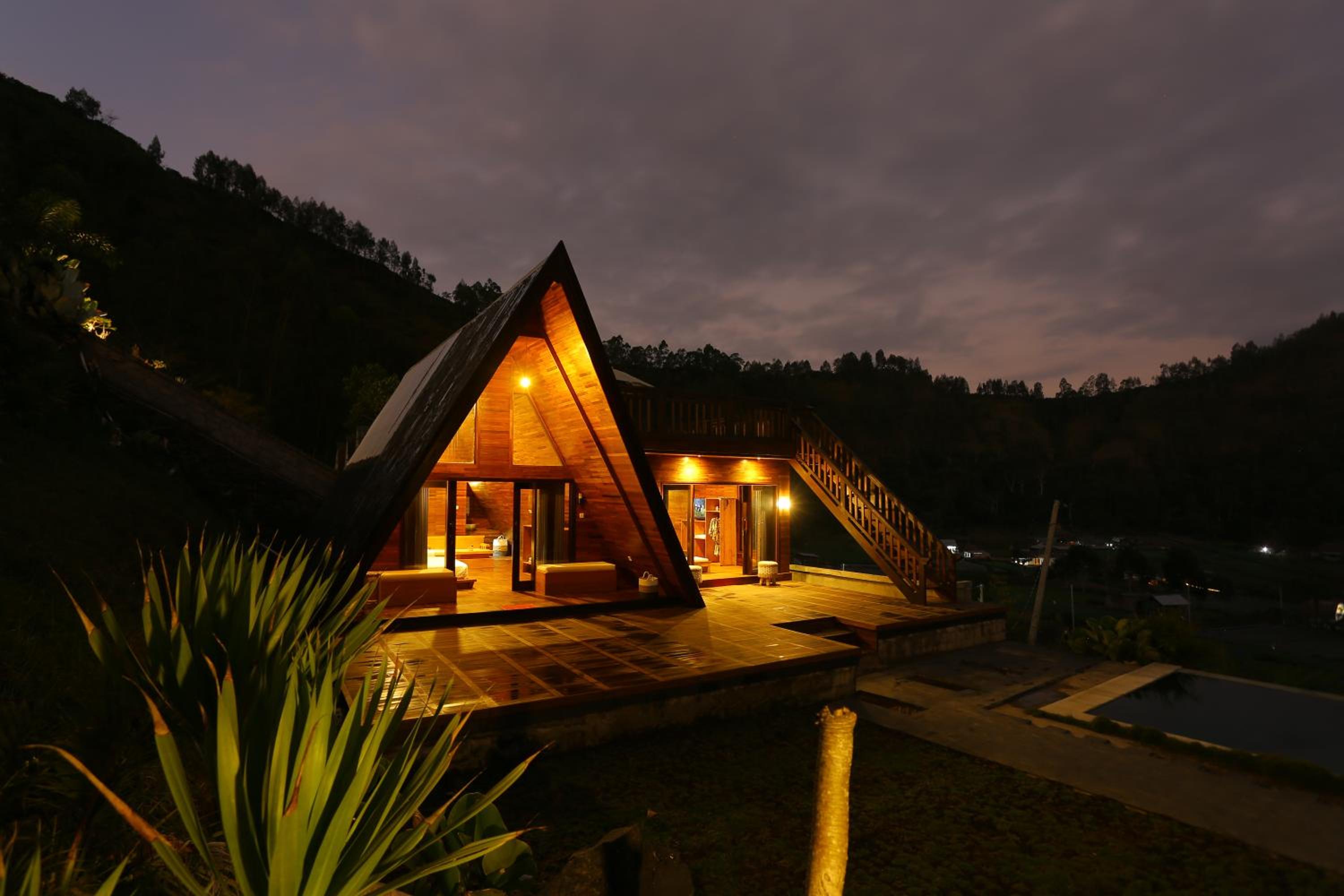 Double Room with Pool View - Photo 15