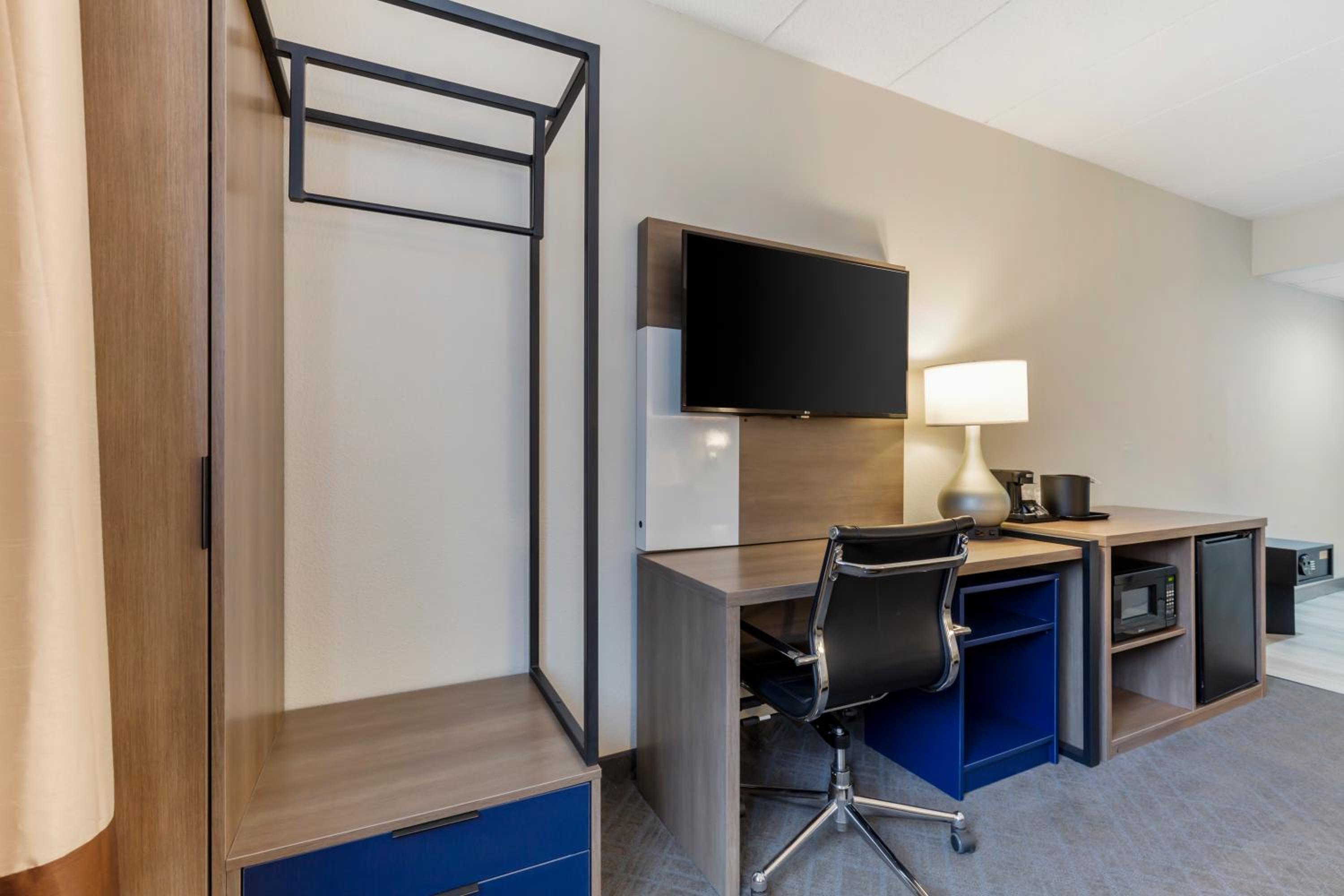 Double Room - Non-Smoking  photo 3